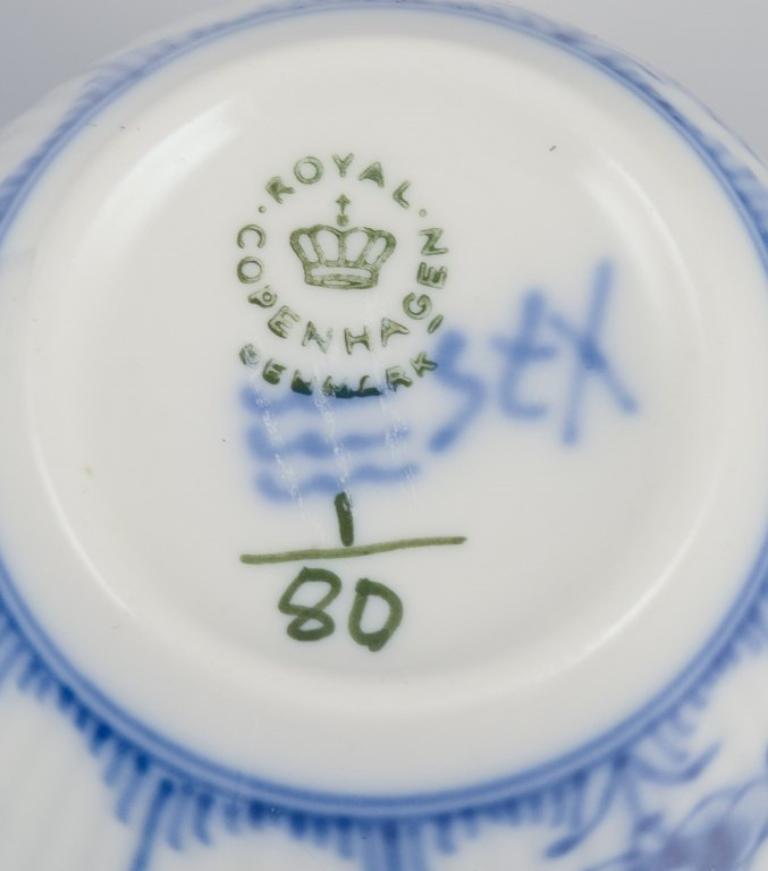 Royal Copenhagen Blau geriffelte Plain. Vier Kaffeebecher mit Untertassen. 1969-1974. im Angebot 2