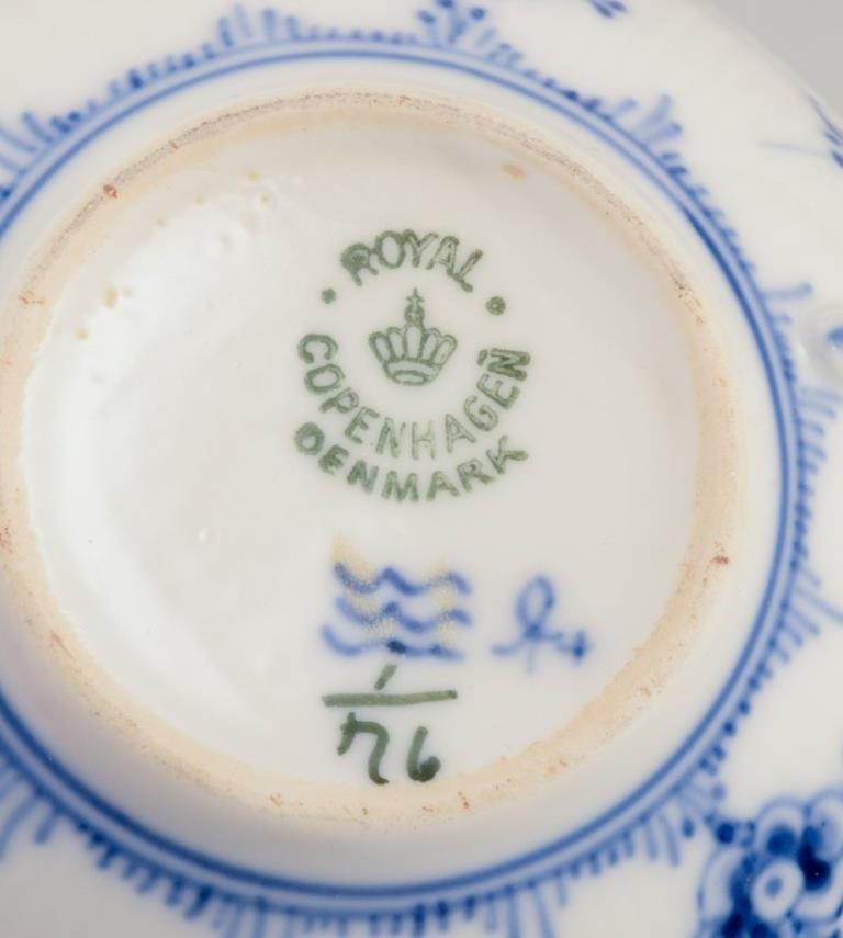 Royal Copenhagen Azul Liso Acanalado. Cuatro tazas de té con platillos de porcelana Porcelana en venta