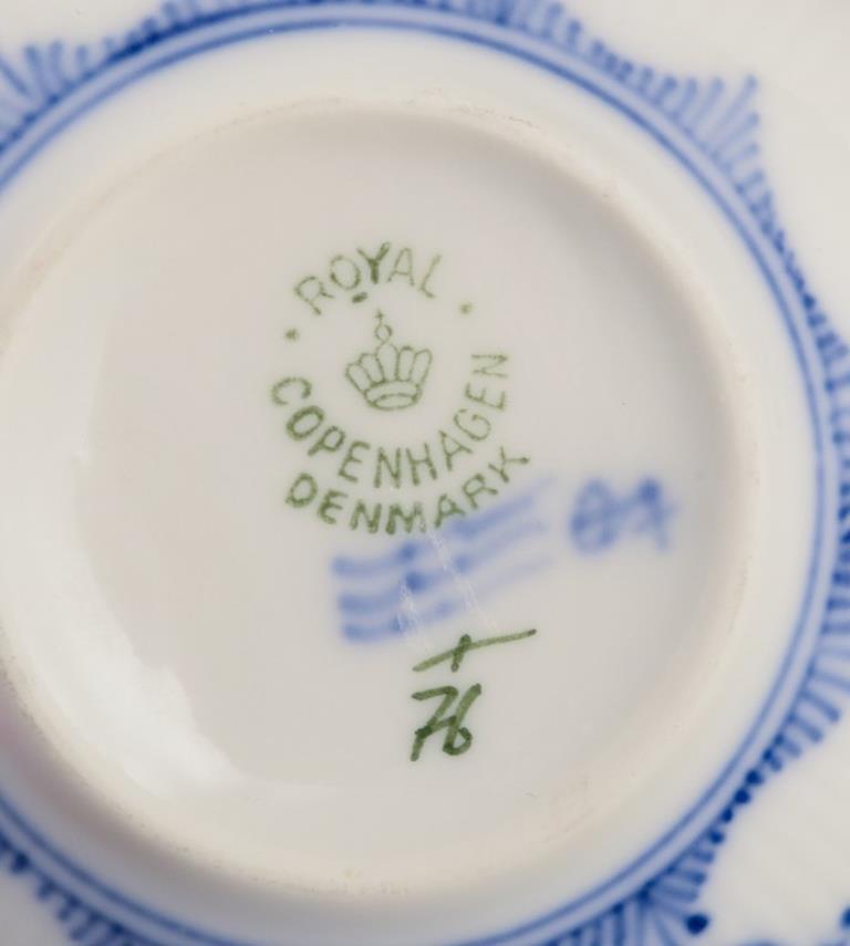 Royal Copenhagen Blau geriffelte Plain. Vier Teebecher mit Untertassen aus Porzellan. im Angebot 3