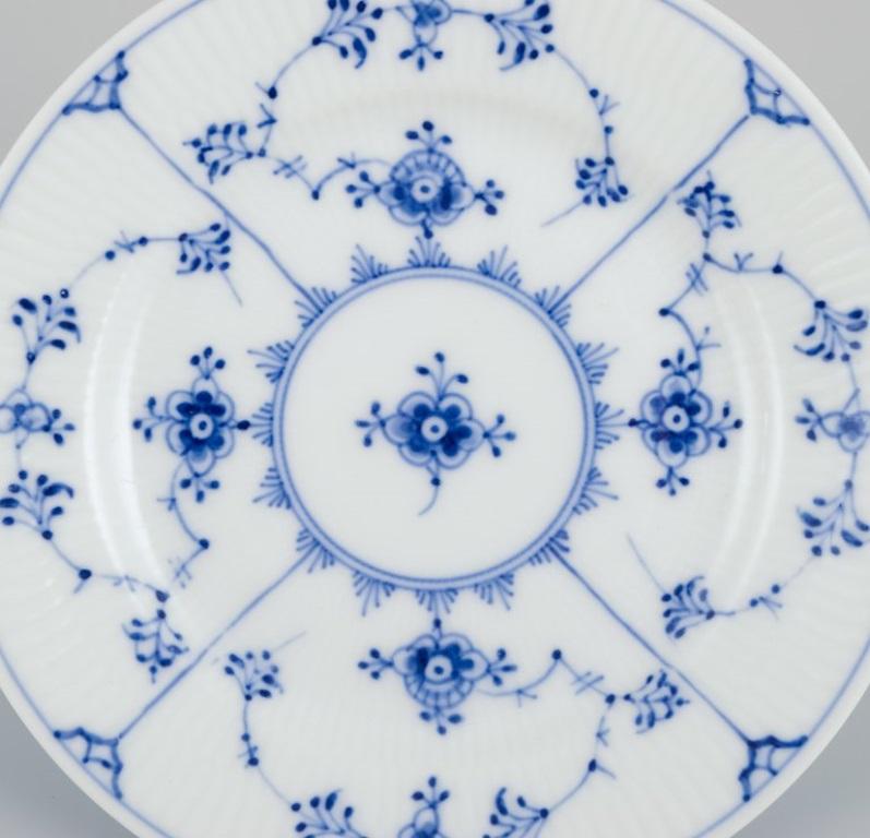 Danese Royal Copenhagen Blue Fluted Plain. Nove piatti da torta in porcellana dipinta a mano.