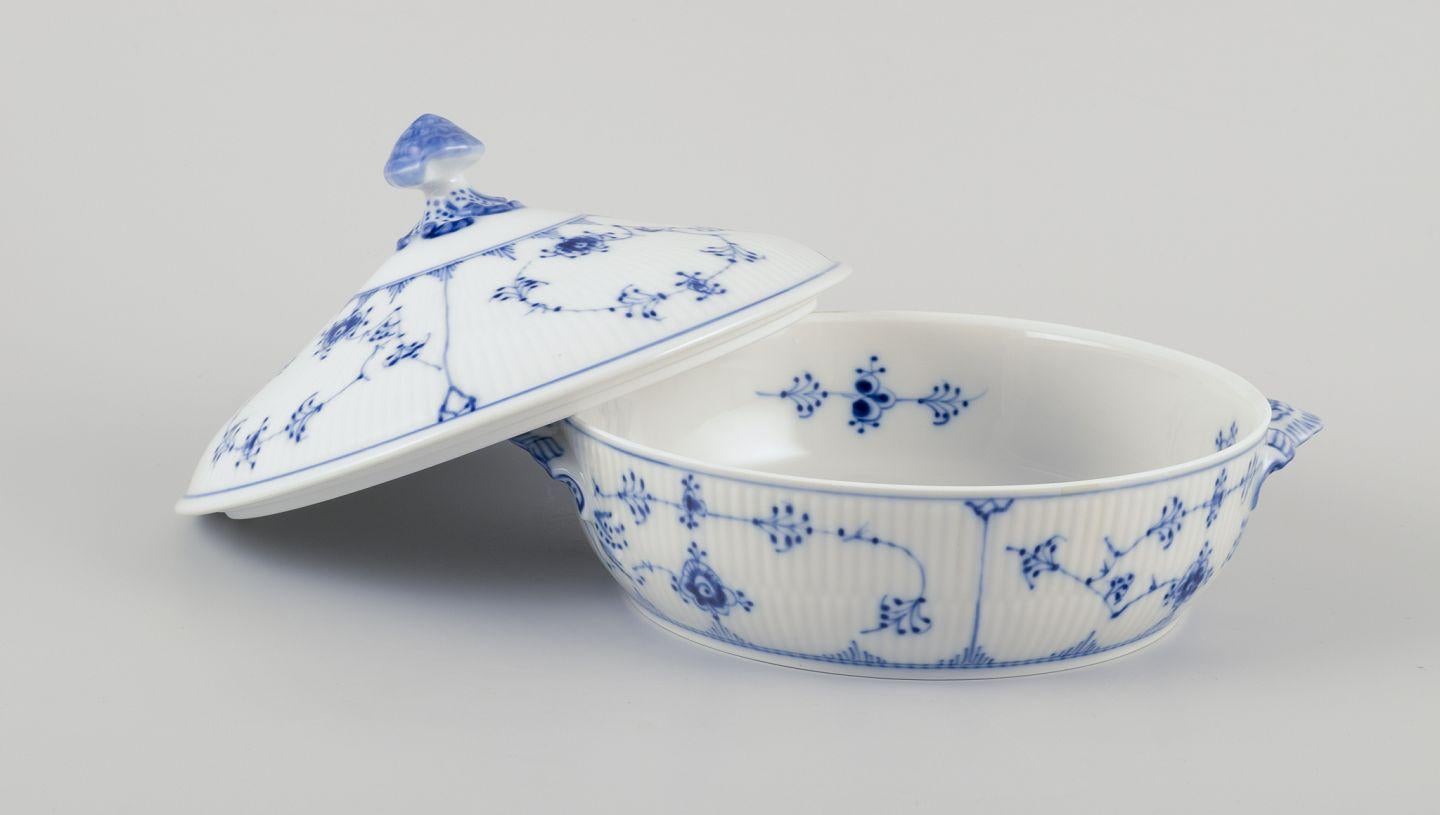 LES PRODUITS D'OCCASION SONT EXEMPTS DE DROITS DE DOUANE POUR LES CLIENTS DES ETATS-UNIS, DU ROYAUME-UNI, DE L'AUSTRALIE ET DU CANADA.   
PAR CONSÉQUENT, AUCUN DROIT D'IMPORTATION NE SERA APPLICABLE À VOTRE ACHAT. 

Royal Copenhagen Blue Fluted