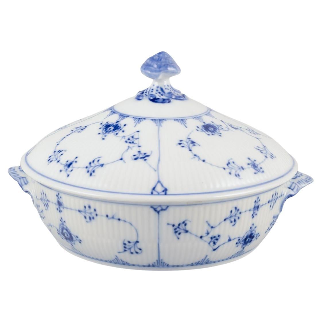 Royal Copenhagen Blue Fluted Plain. Soupière ronde en porcelaine.
