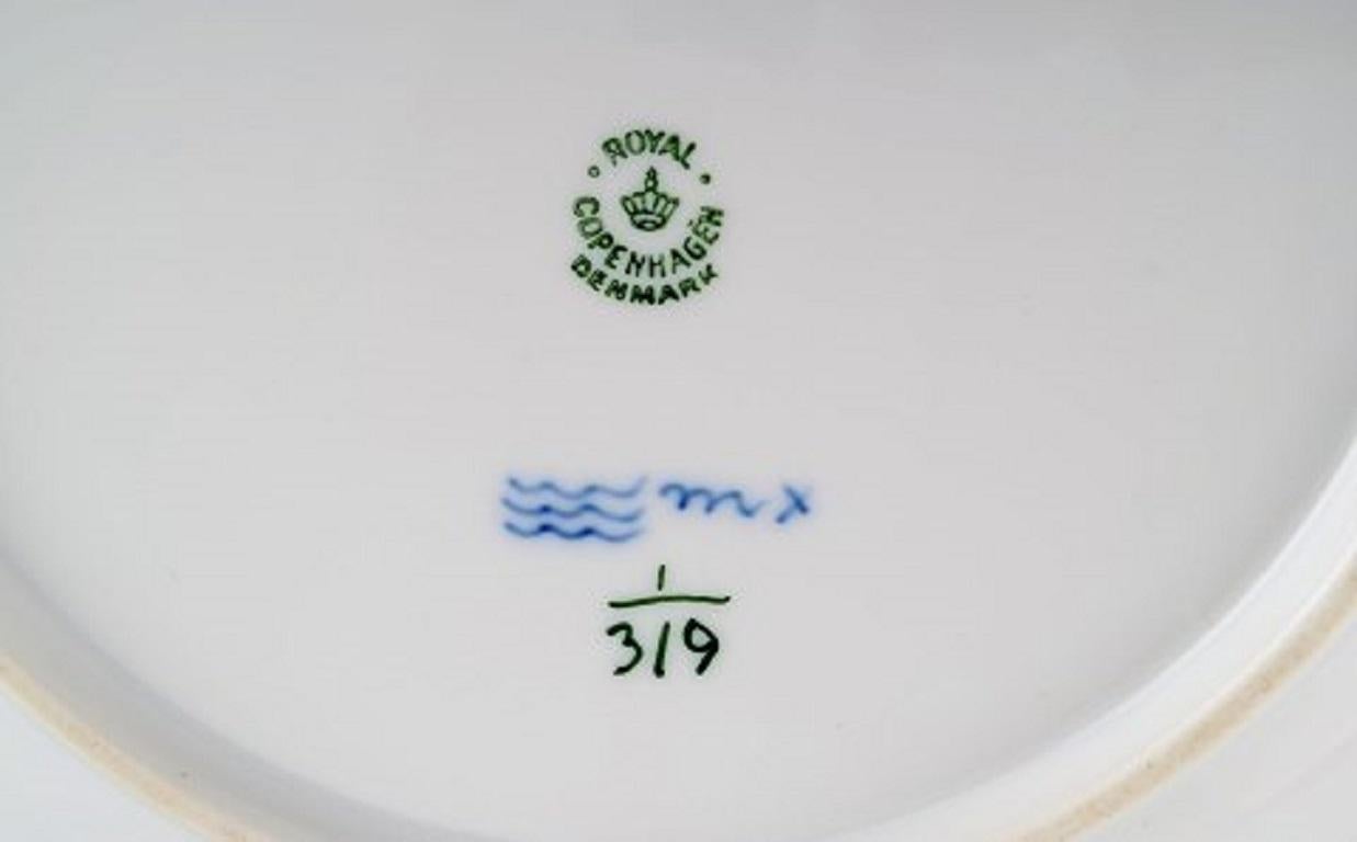 Hand-Painted Royal Copenhagen Blue Fluted Plain Round Serving Dish, Model Number 1/319