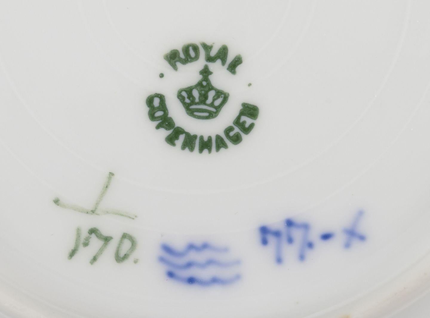 Royal Copenhagen Blue Fluted Plain. Set of five small deep plates in porcelain. For Sale 3
