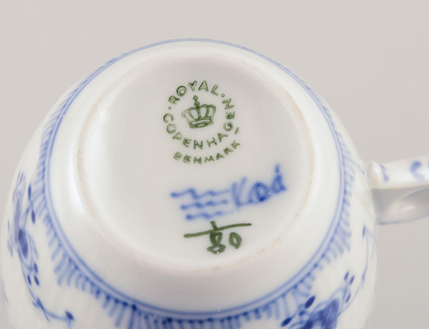 Hand-Painted Royal Copenhagen Blue Fluted Plain. Set of four coffee cups with saucers For Sale
