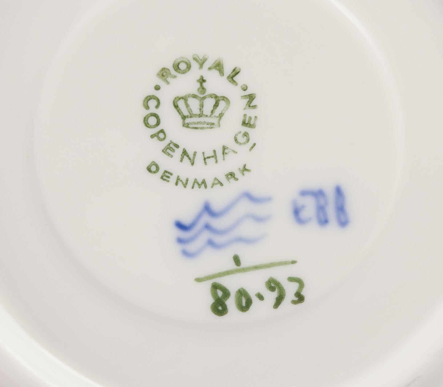 Porcelain Royal Copenhagen Blue Fluted Plain. Set of four coffee cups with saucers. For Sale