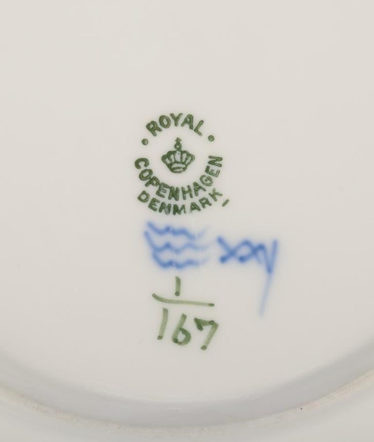 Royal Copenhagen Azul Liso Acanalado. Juego de cuatro platos hondos de porcelana. 1