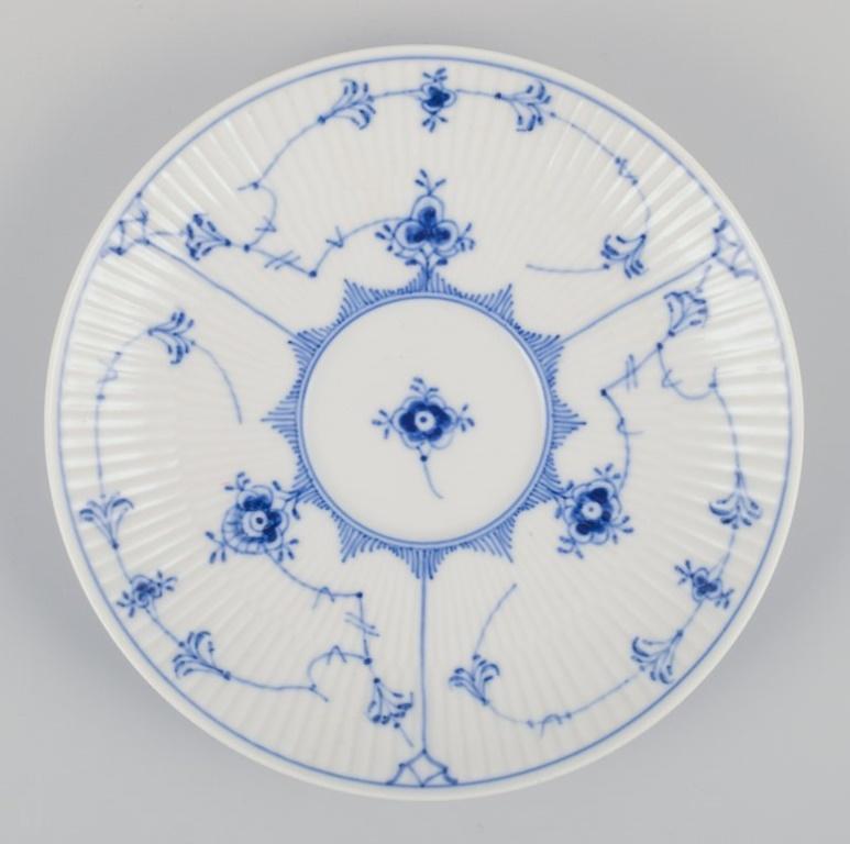 Royal Copenhagen Blau geriffelte Plain. Set aus drei Teebechern mit Untertassen. im Angebot 1