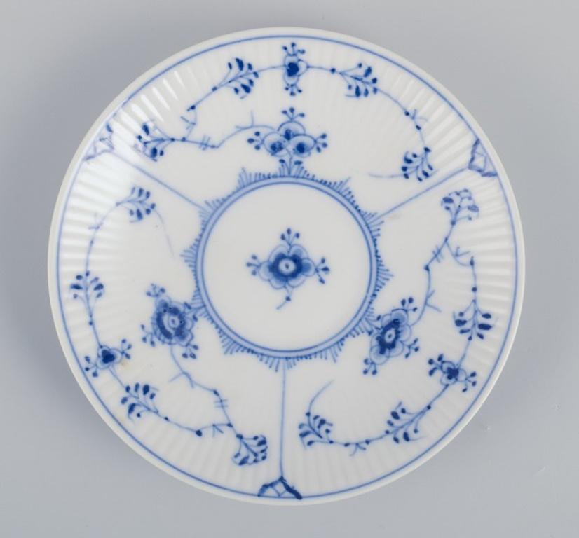 Royal Copenhagen Blue Fluted Plain. Six tasses à café avec soucoupes en porcelaine en vente 2