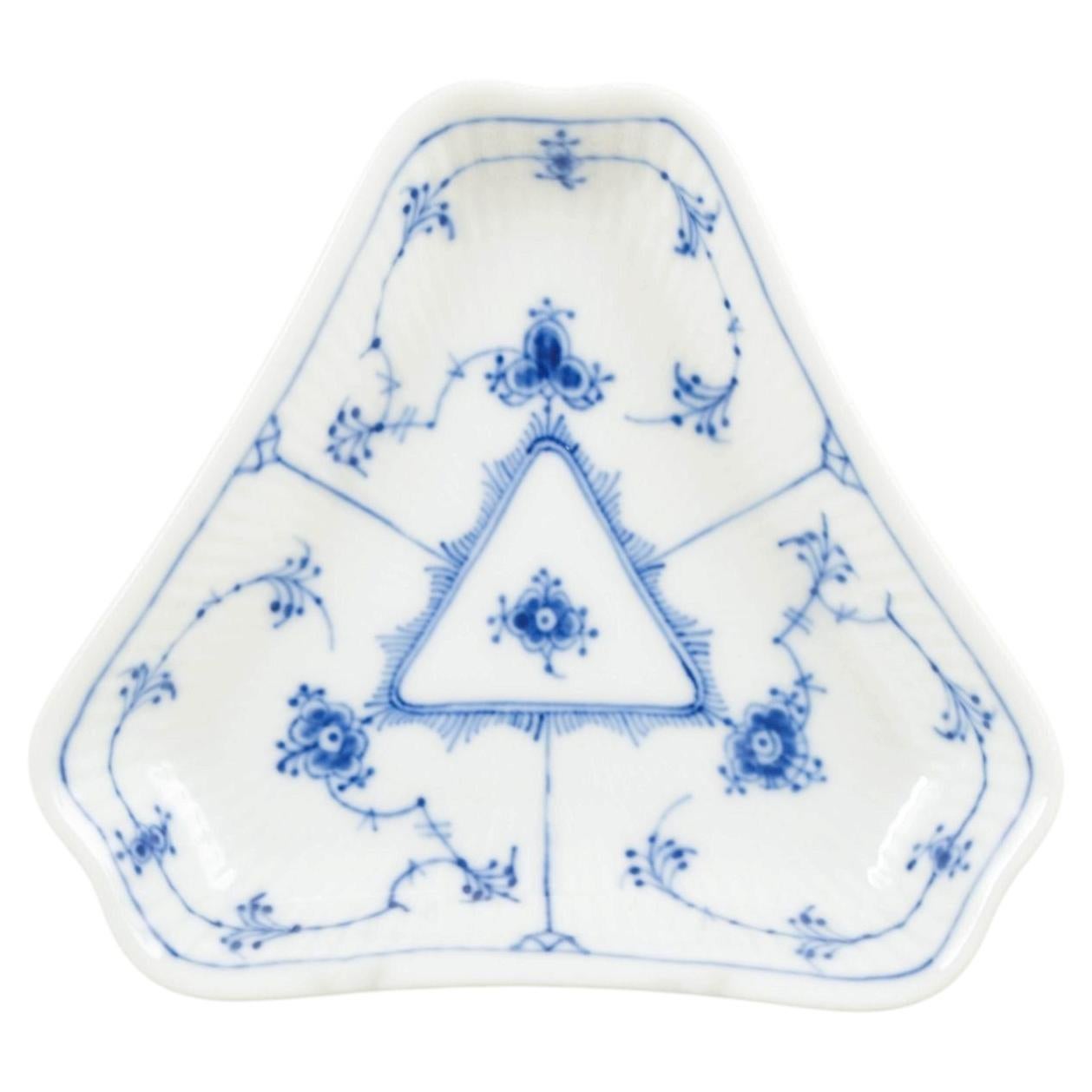 Royal Copenhagen Blue Fluted Plain. Small triangular plate in porcelain, 1966 For Sale