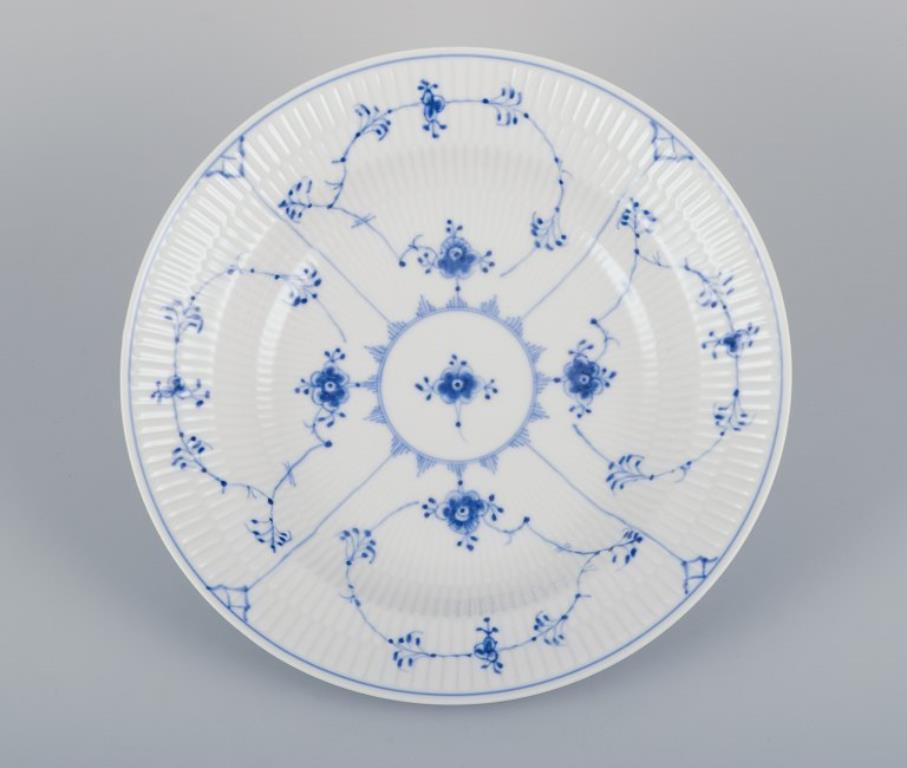 Royal Copenhagen Azul Liso Acanalado. Tres platos hondos de porcelana. Danés en venta