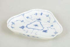 Royal Copenhagen. Blue Fluted Plain triangular dish in porcelain. 1965