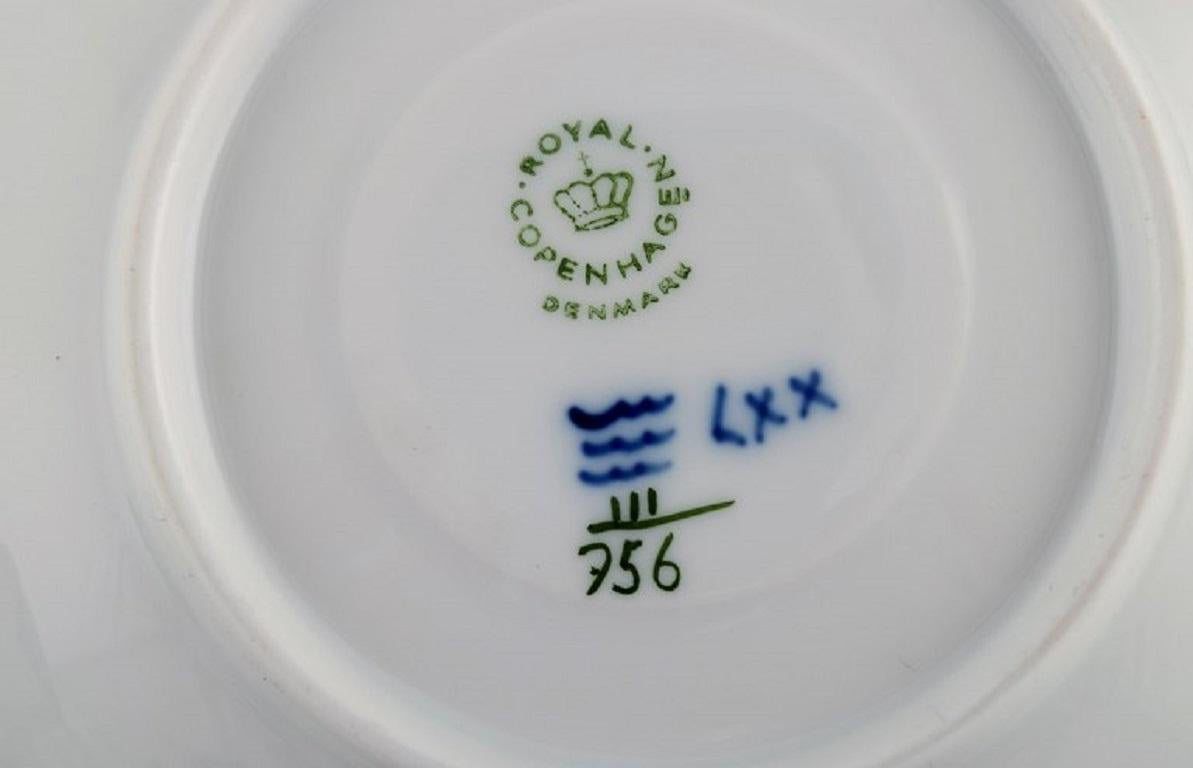 Porcelaine Princesse Royal Copenhagen peinte en bleu. Ensemble de cinq tasses à café avec soucoupes. en vente