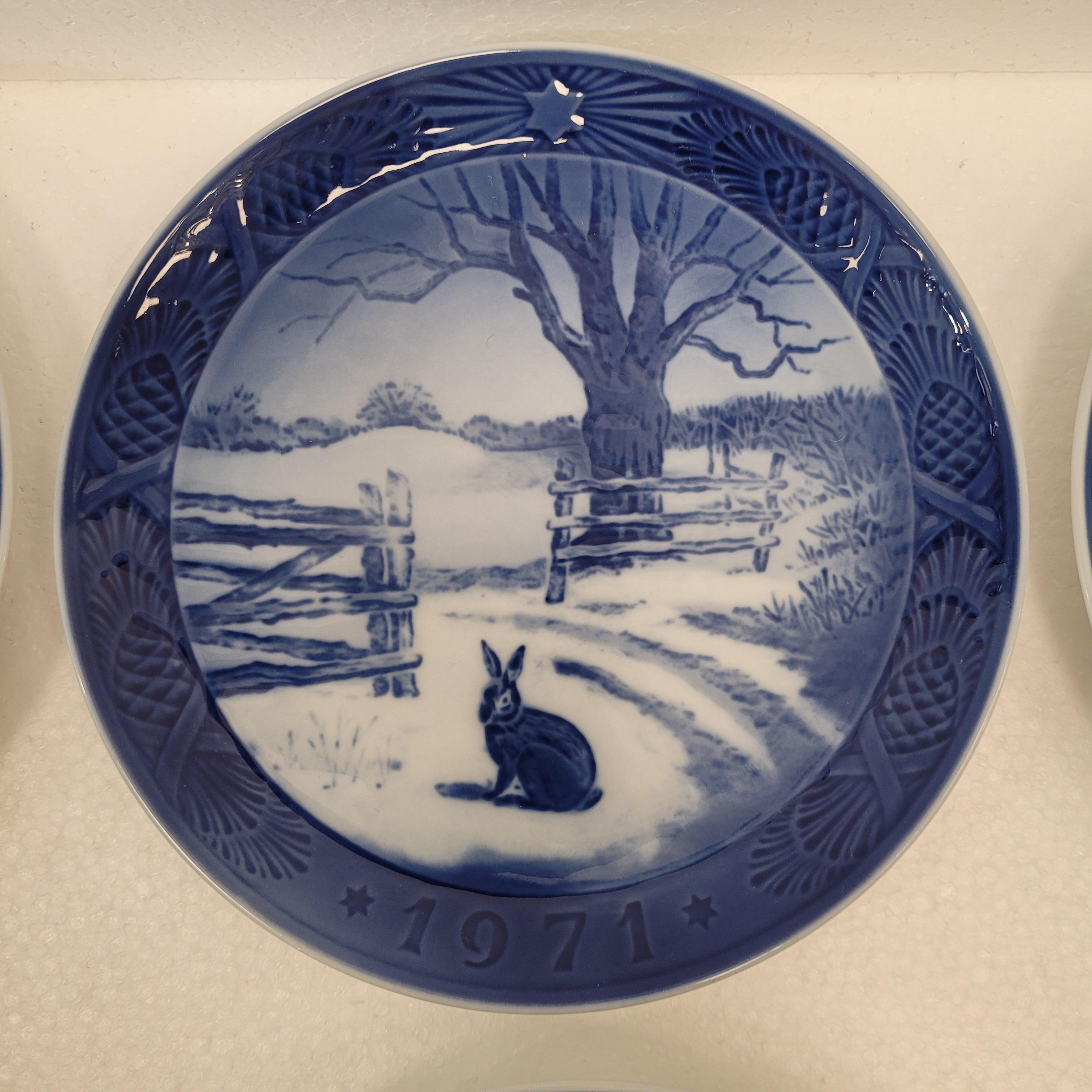 Late 20th Century Royal Copenhagen Blue Porcelain 40 plates “Mother's Day” and “Christmas