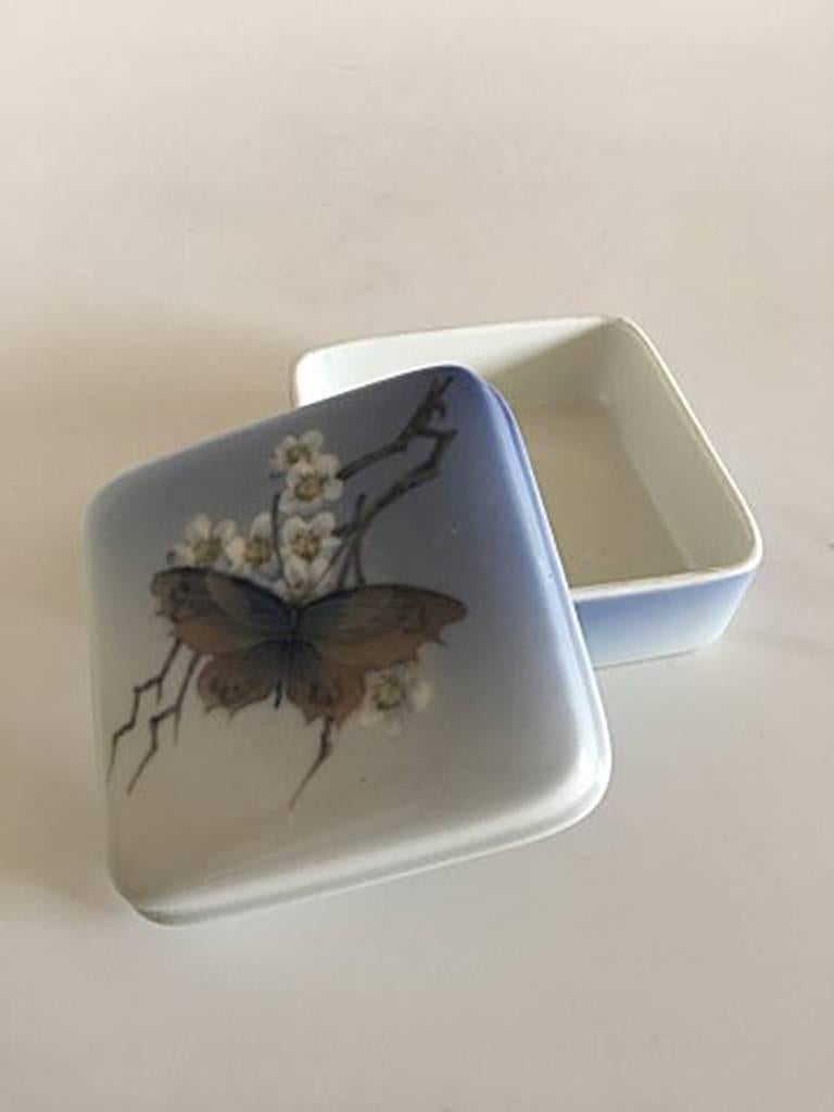 Royal Copenhagen box with lid #3633 butterfly. Measures 9 cm and is marked as a second.