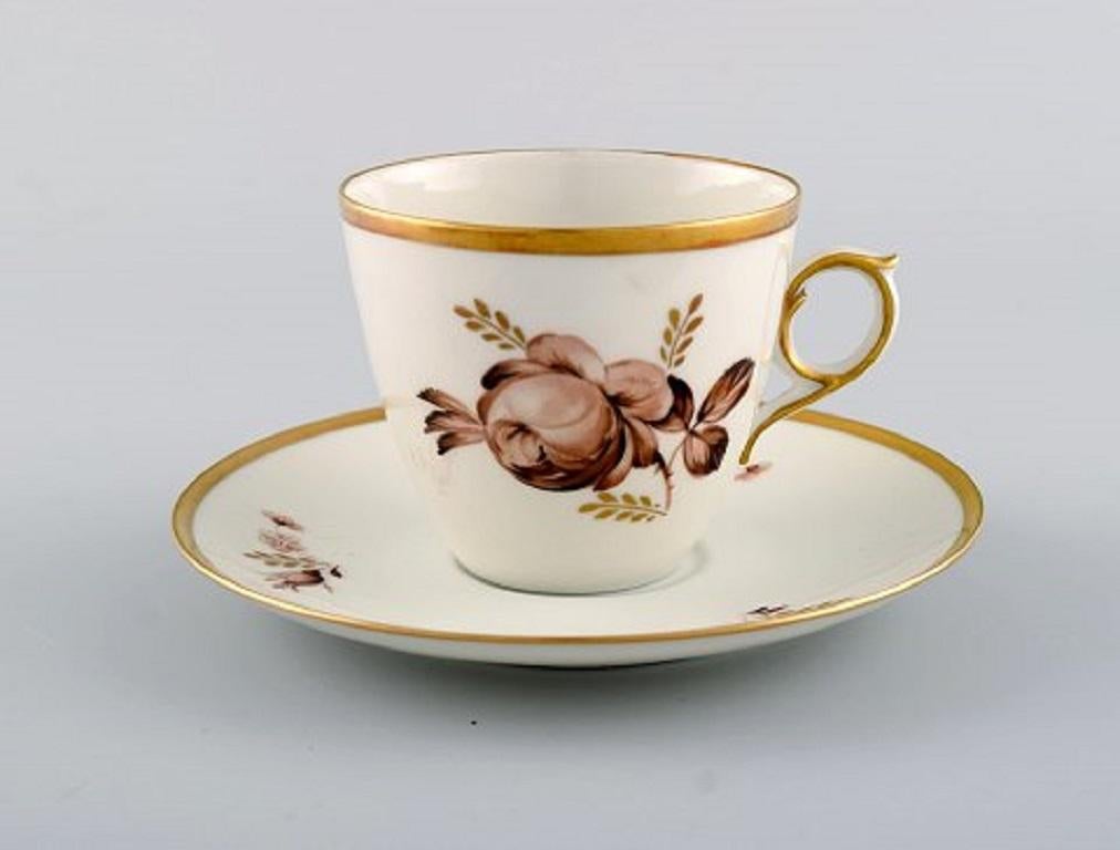 Mid-20th Century Royal Copenhagen Brown Rose Coffee Service for Six People, 1960s For Sale