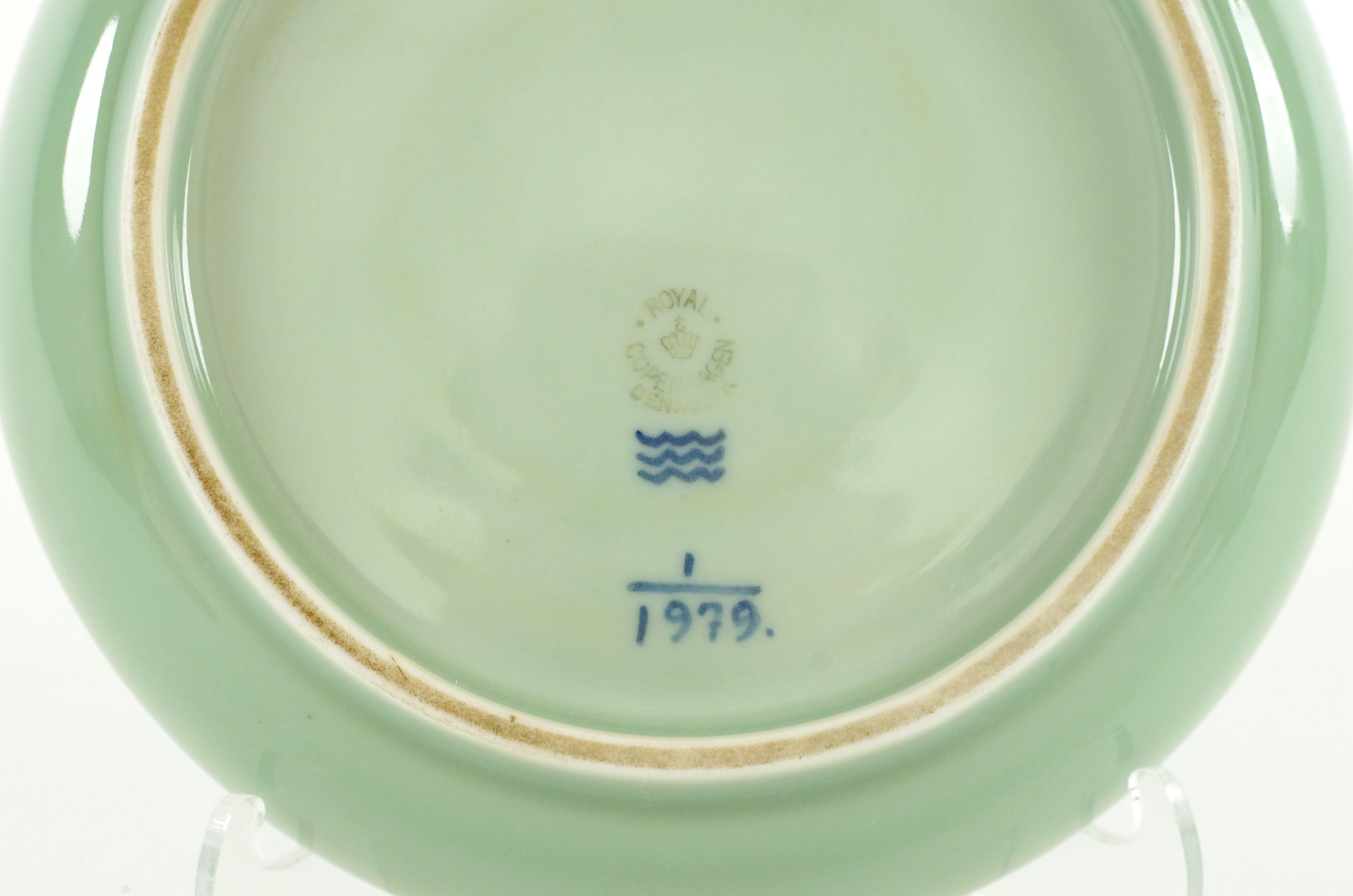 Royal Copenhagen – Celadon-Flask und Teller – Georg Thystrup (Porzellan) im Angebot