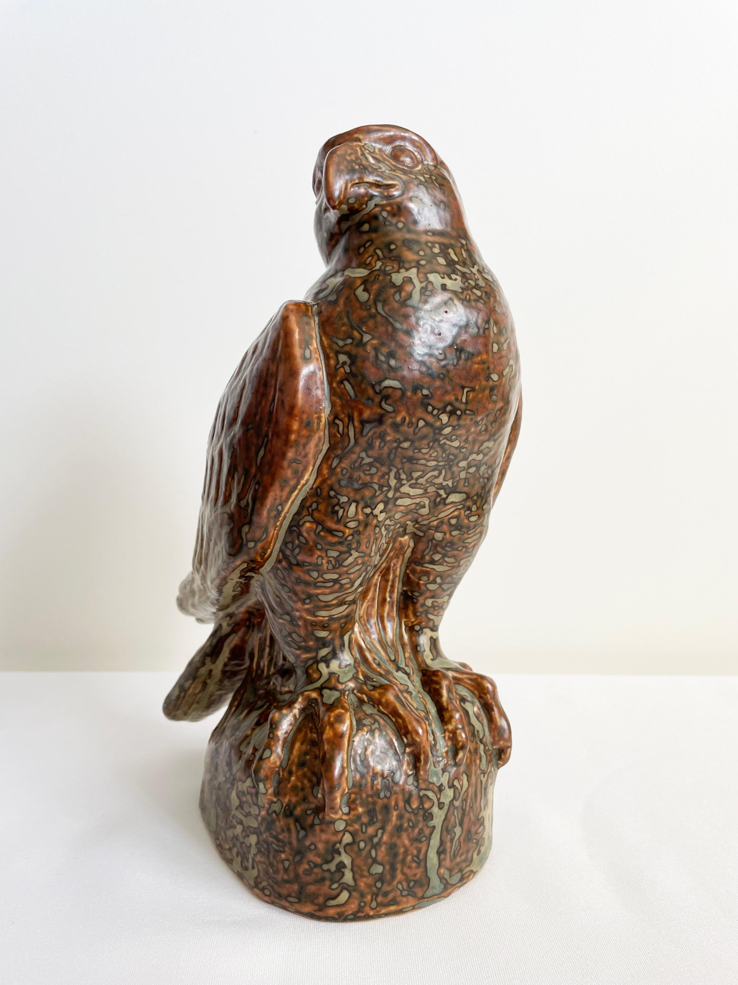Vernissé Falcon en céramique de Royal Copenhagen, vers 1950 en vente