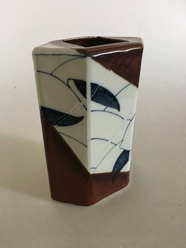 Royal Copenhagen ceramic vase from 1979 by Anne-Mette Trolle. Measures: 19.5 cm high, 13.5 cm wide. In perfect condition.