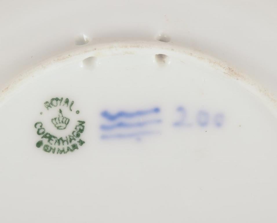 Early 20th Century Royal Copenhagen Christmas Plate from 1926.  For Sale