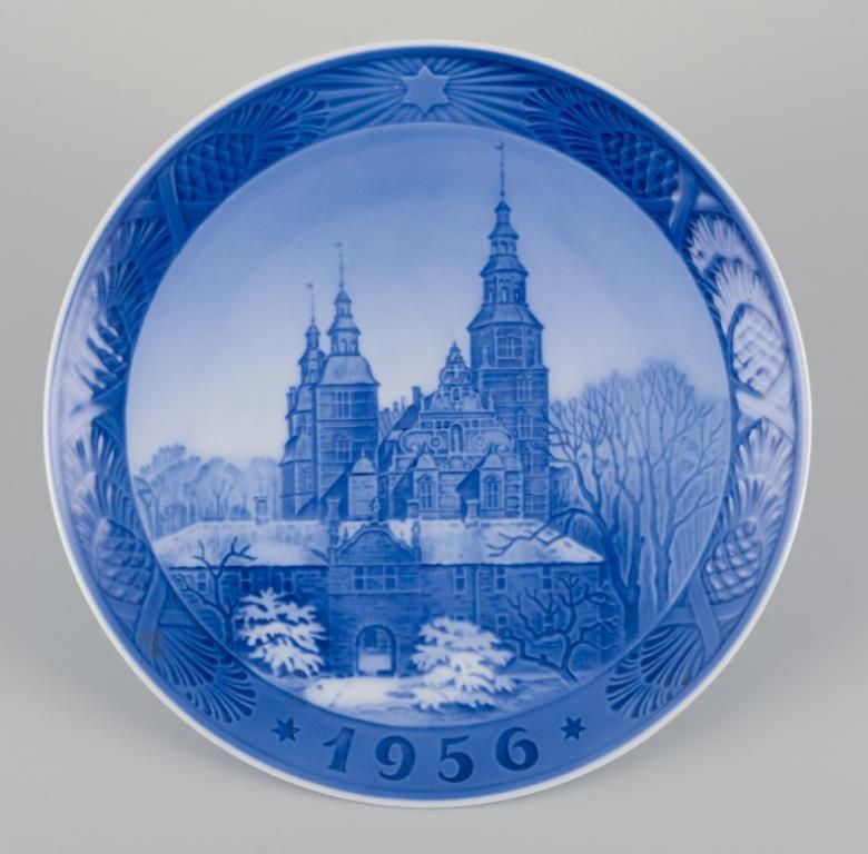 Platos de Navidad de Royal Copenhagen de 1952 y 1956. Porcelana en venta