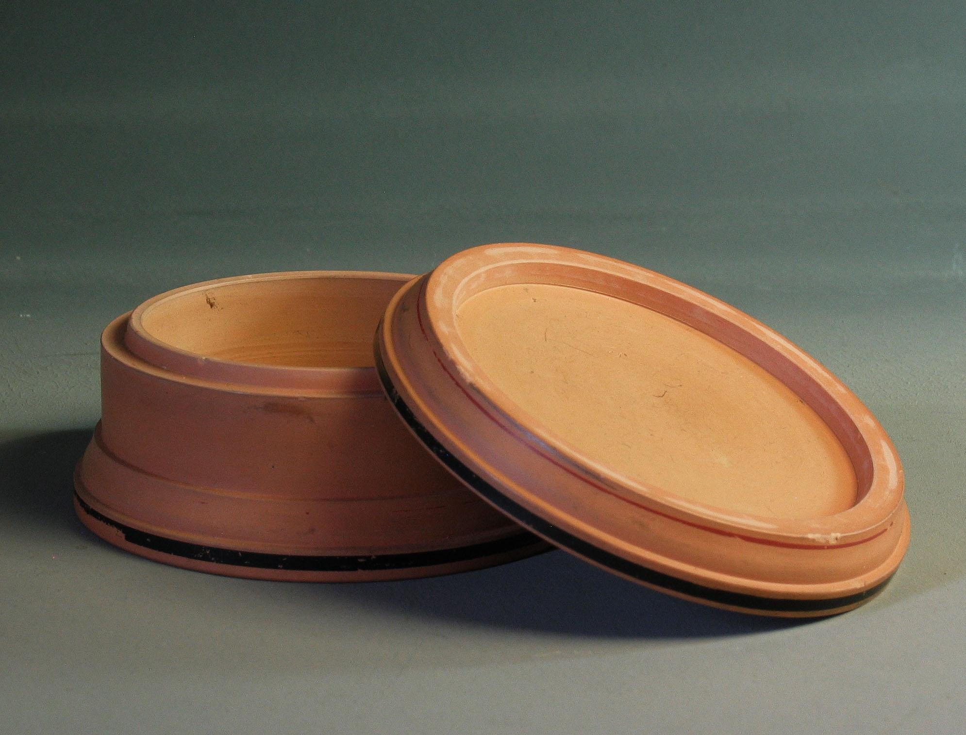 Royal Copenhagen Circular Biscuit Plaque & Fine Terracotta Circular Box For Sale 1