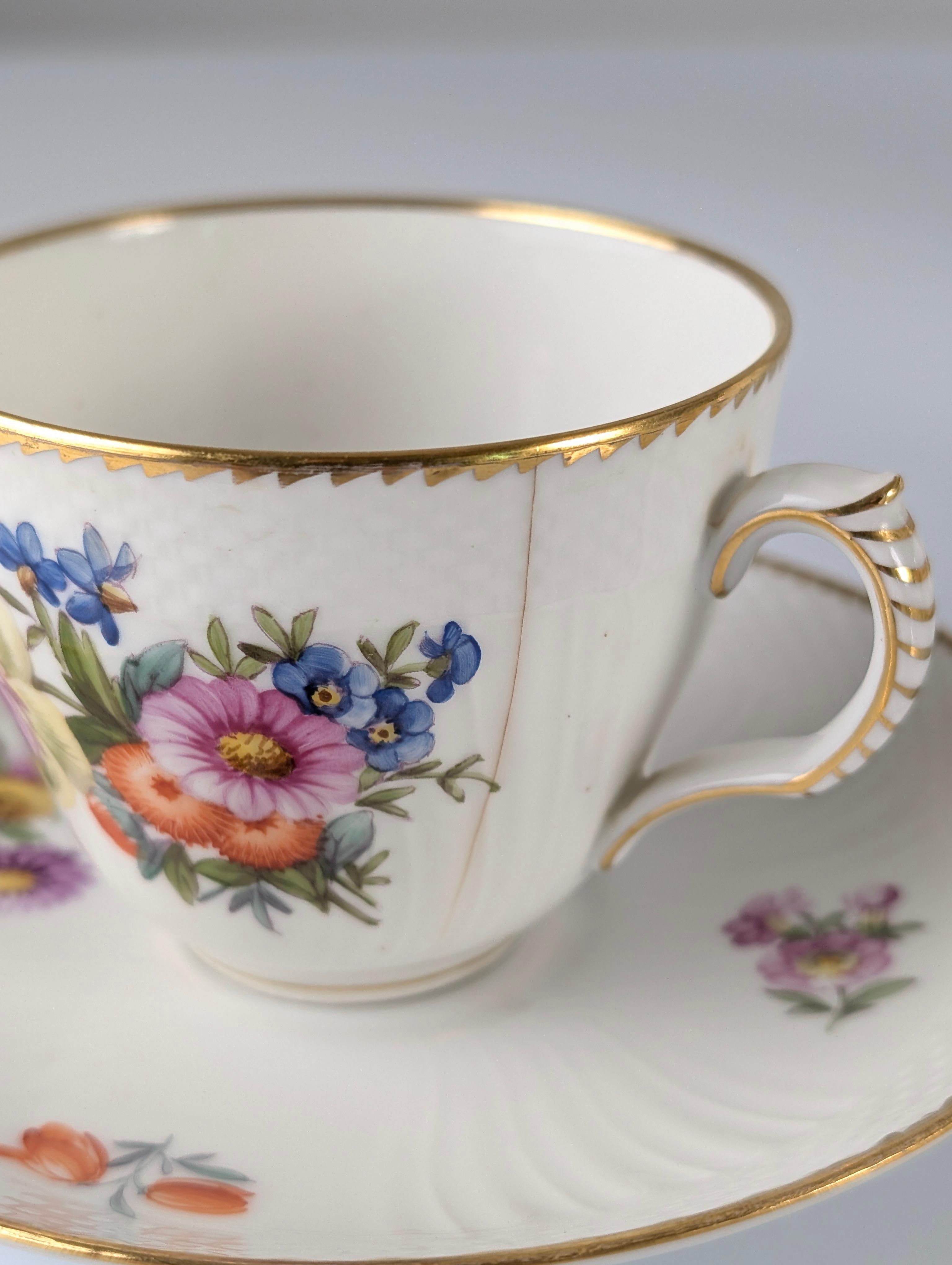 Set da caffè/tè Royal Copenhagen con fiori di Sassonia dipinti a mano 1930 in vendita 5