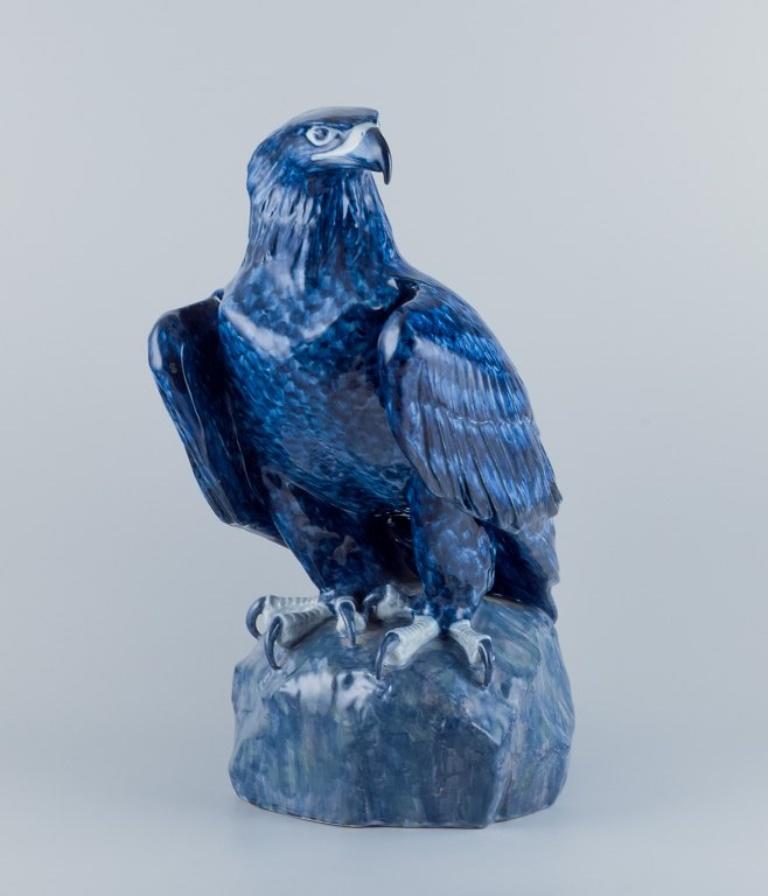 Danish Royal Copenhagen, colossal sculpture of a bald eagle in porcelain For Sale
