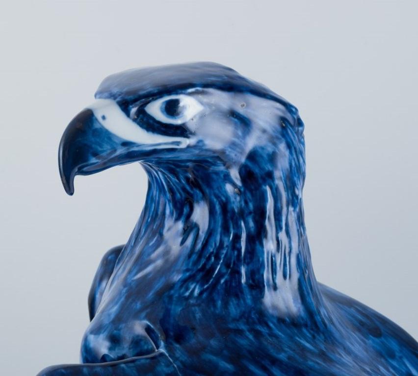 Royal Copenhagen, colossal sculpture of a bald eagle in porcelain For Sale 1