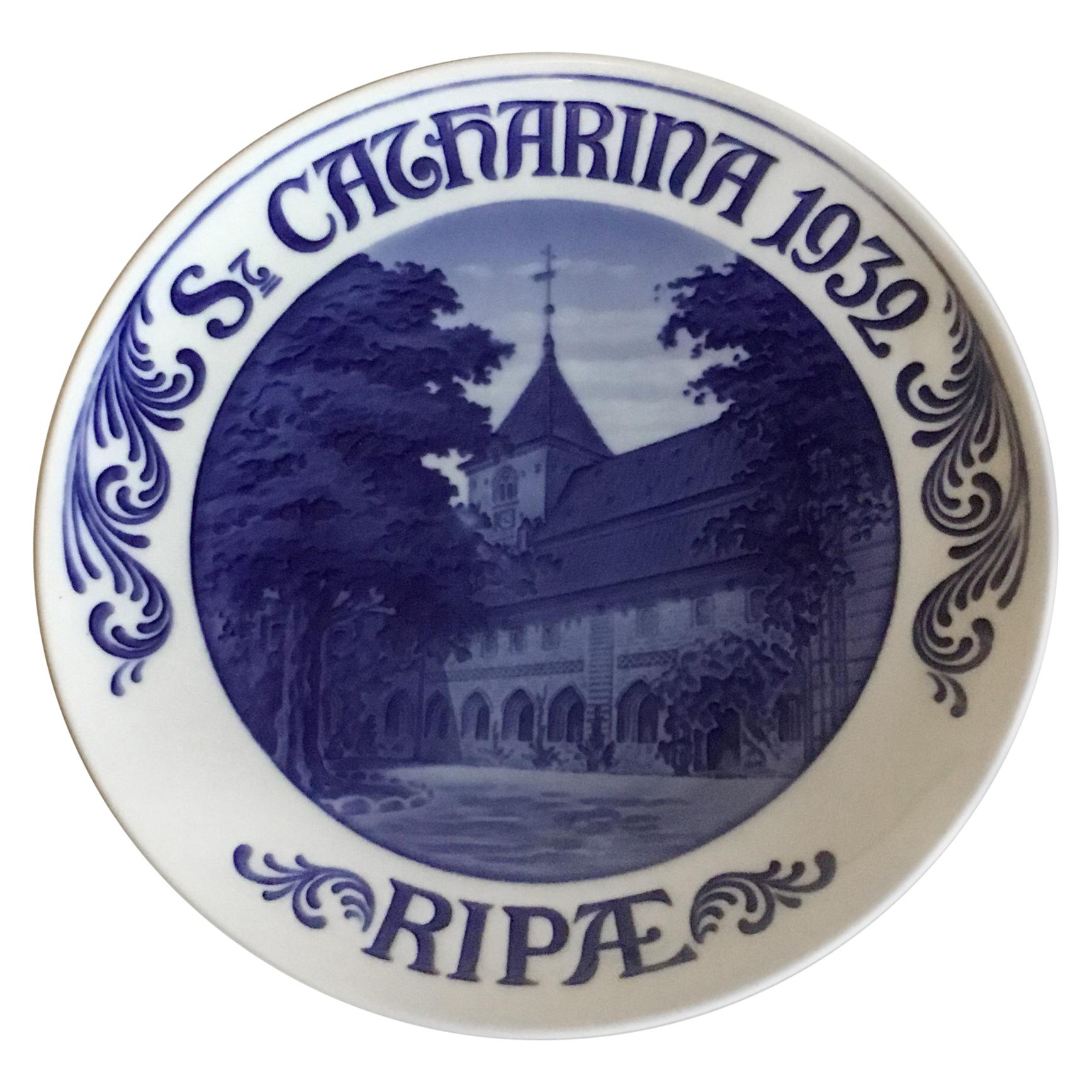 Royal Copenhagen Commemorative Plate from 1932 RC-CM271 For Sale