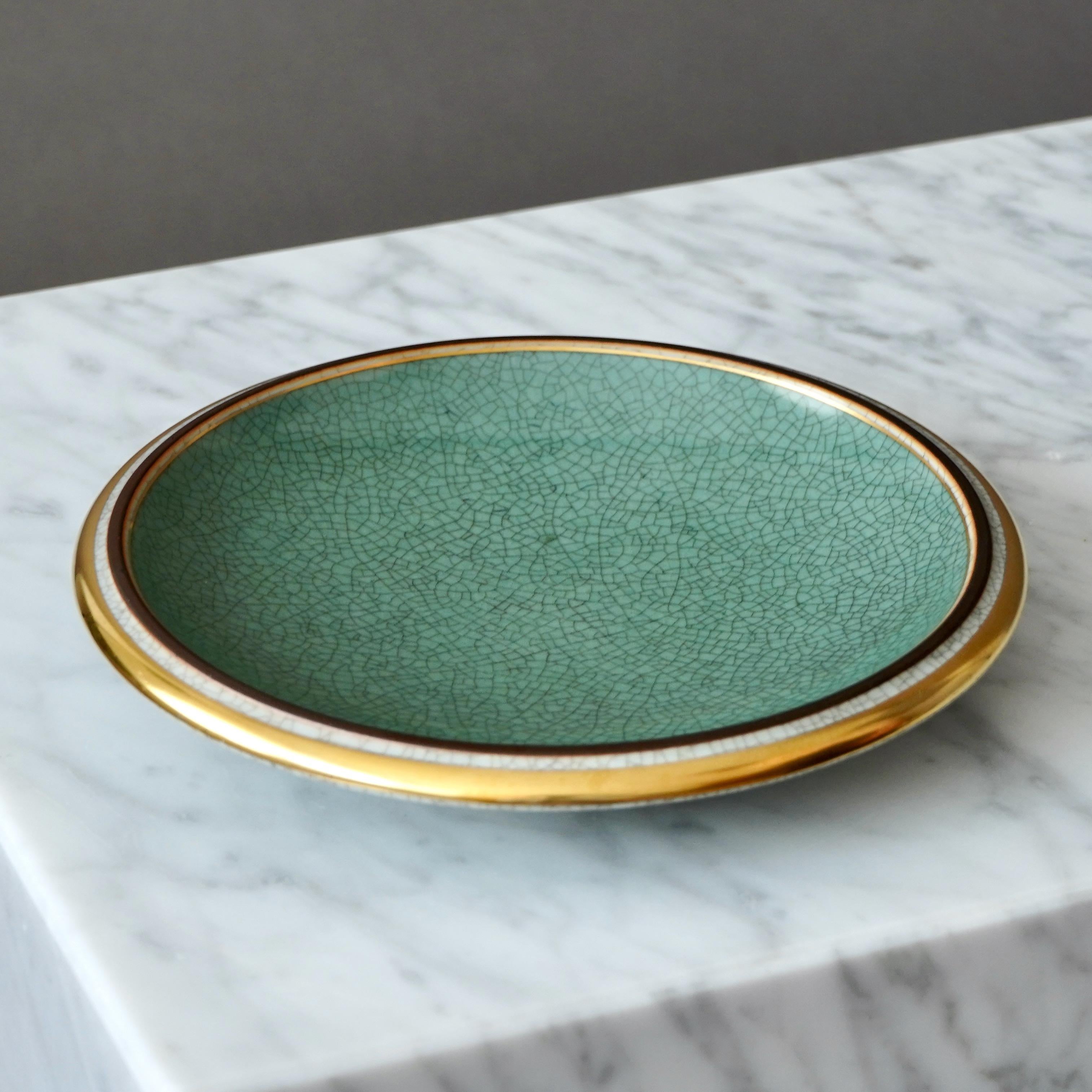 Royal Copenhagen Crackle glasierte Schale. Thorkild Olsen, Dänemark, 1958. Grünes Gold. (Glasiert) im Angebot