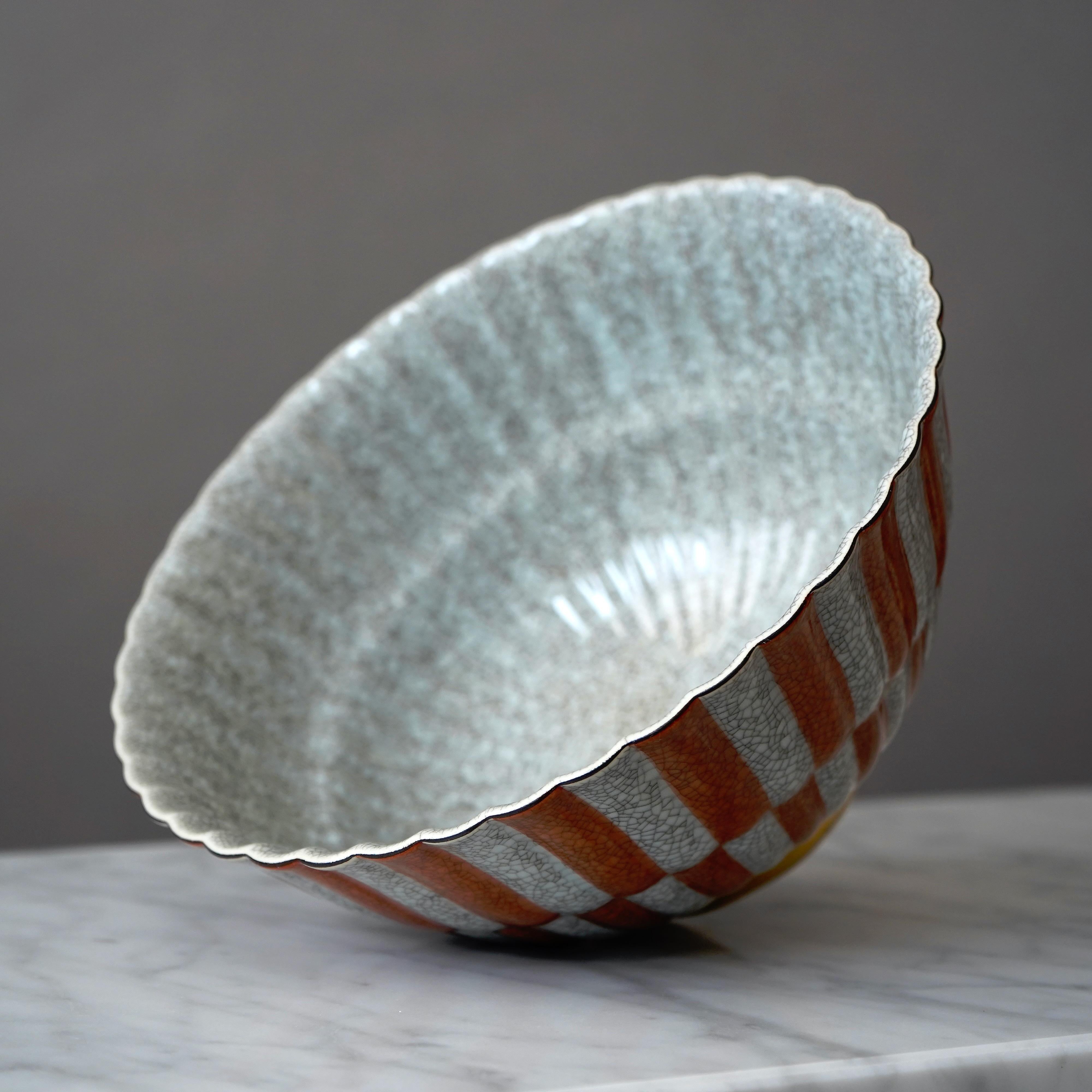 Danish Royal Copenhagen Crackle Glazed Bowl. Thorkild Olsen, Denmark, 1962. For Sale