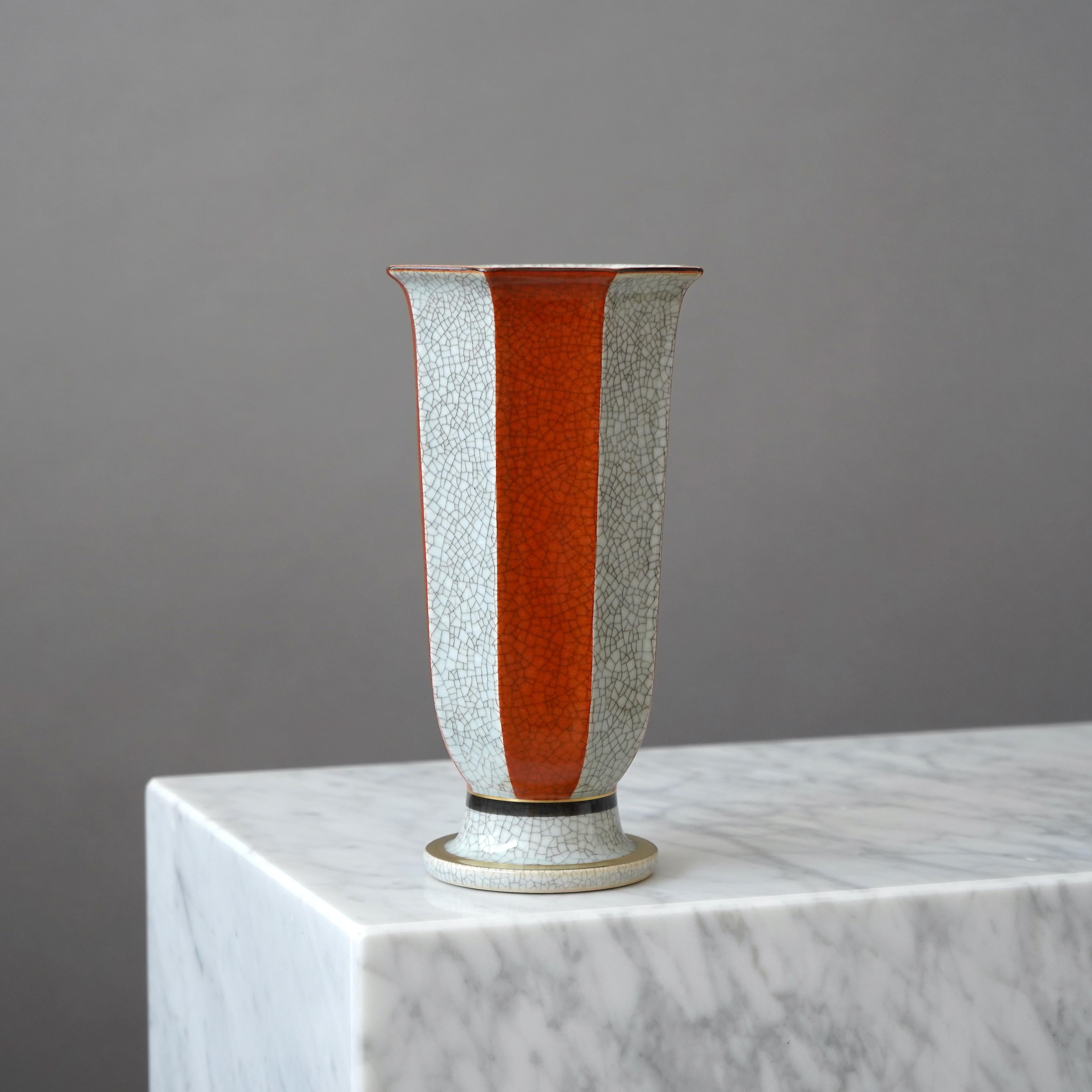 Vase à glaçure craquelée Royal Copenhagen. Thorkild Olsen, Danemark, années 1950 Bon état - En vente à Malmö, SE