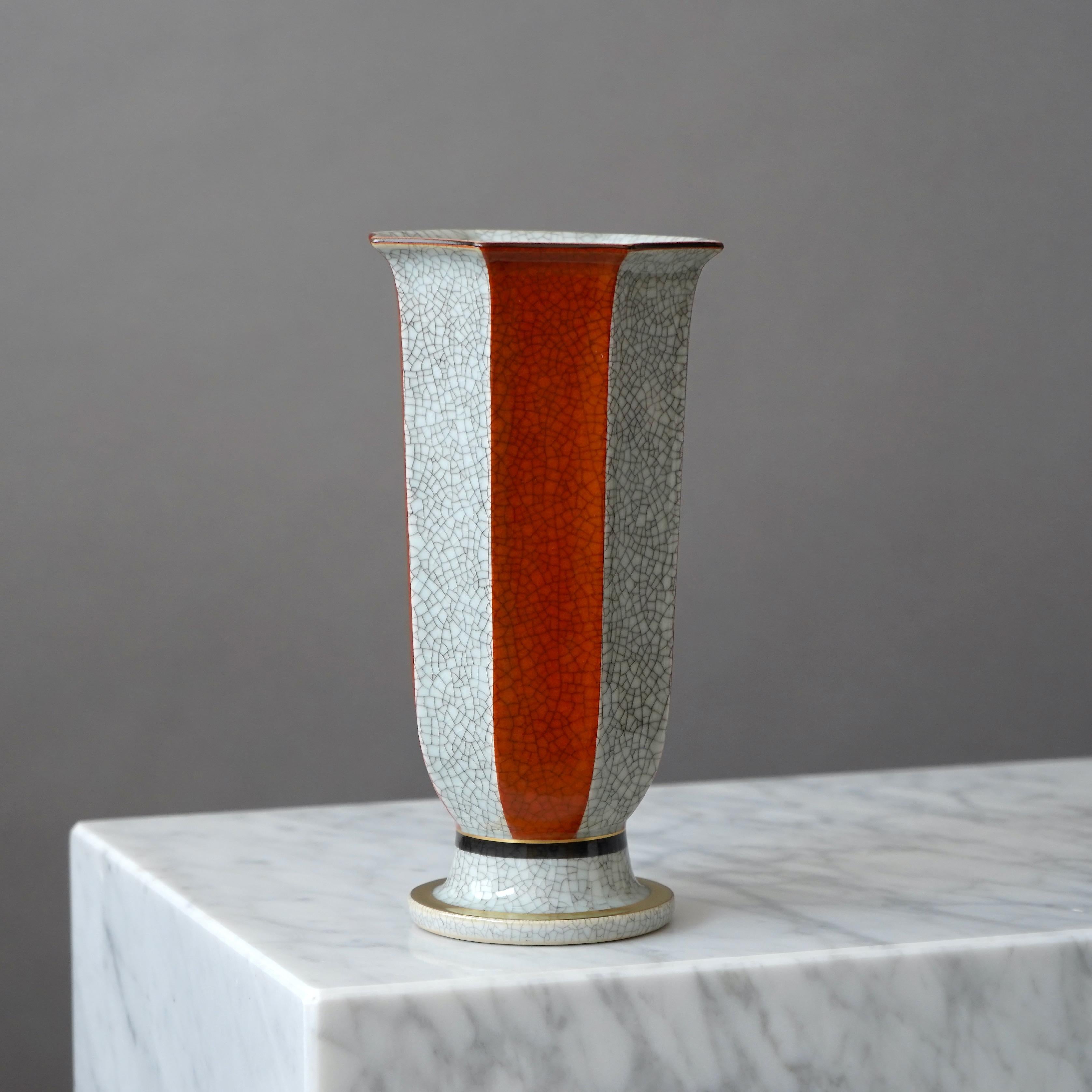 20ième siècle Vase à glaçure craquelée Royal Copenhagen. Thorkild Olsen, Danemark, années 1950 en vente