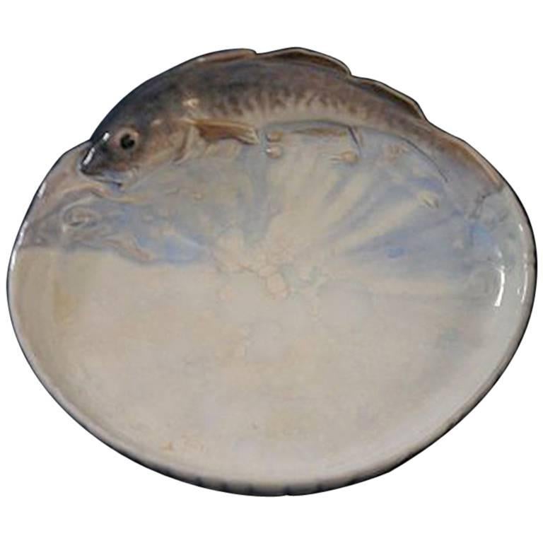 Plateau Cod à glaçure cristalline Royal Copenhagen de Paul Prochowsky en vente