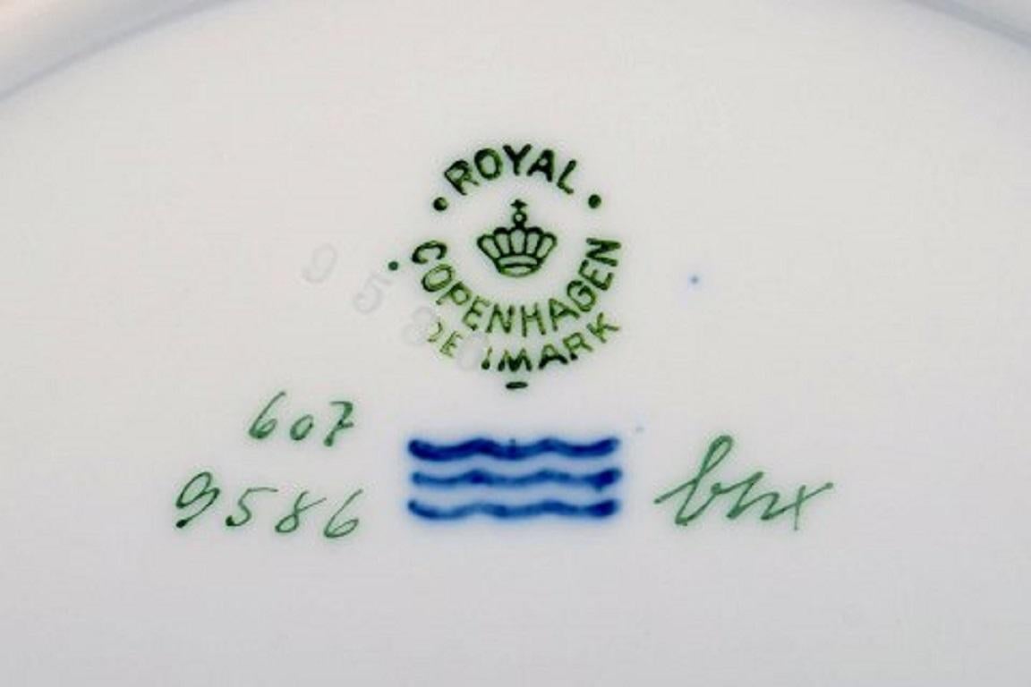 20th Century Royal Copenhagen Dagmar, White, 12 Porcelain Dinner Plates with Gold Edge