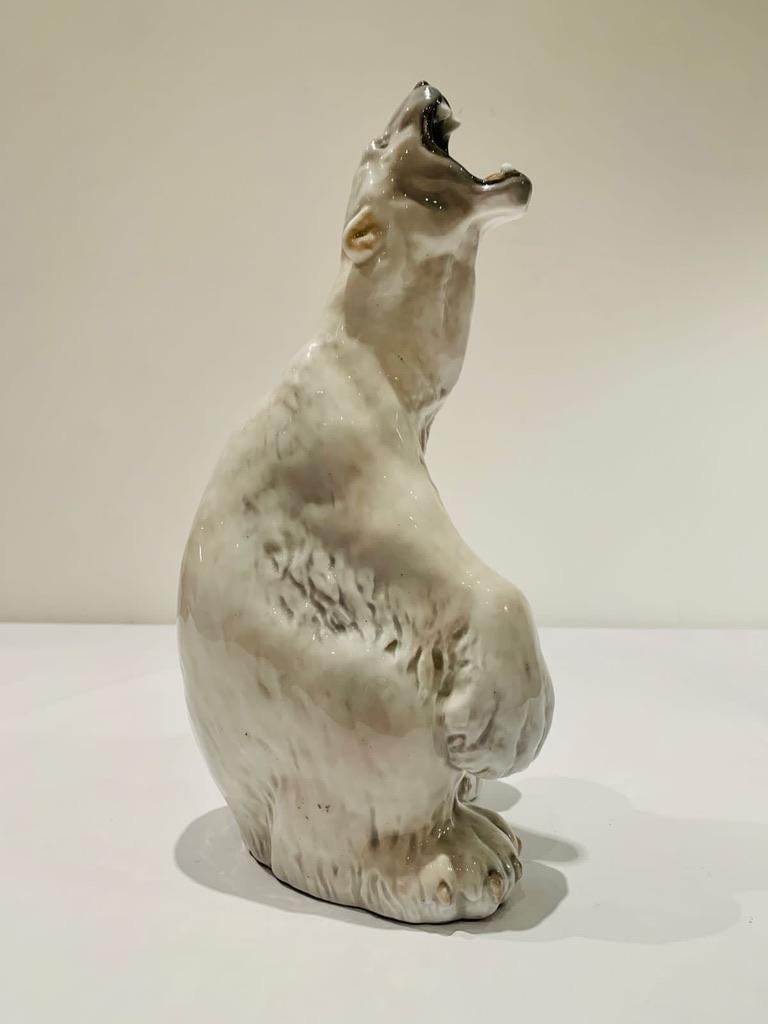 Incroyable vase ours en porcelaine Art Déco de Royal Copenhagen vers 1930.