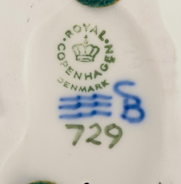 Royal Copenhagen, Danimarca. Due statuette di cuccioli di orso in porcellana in vendita 3