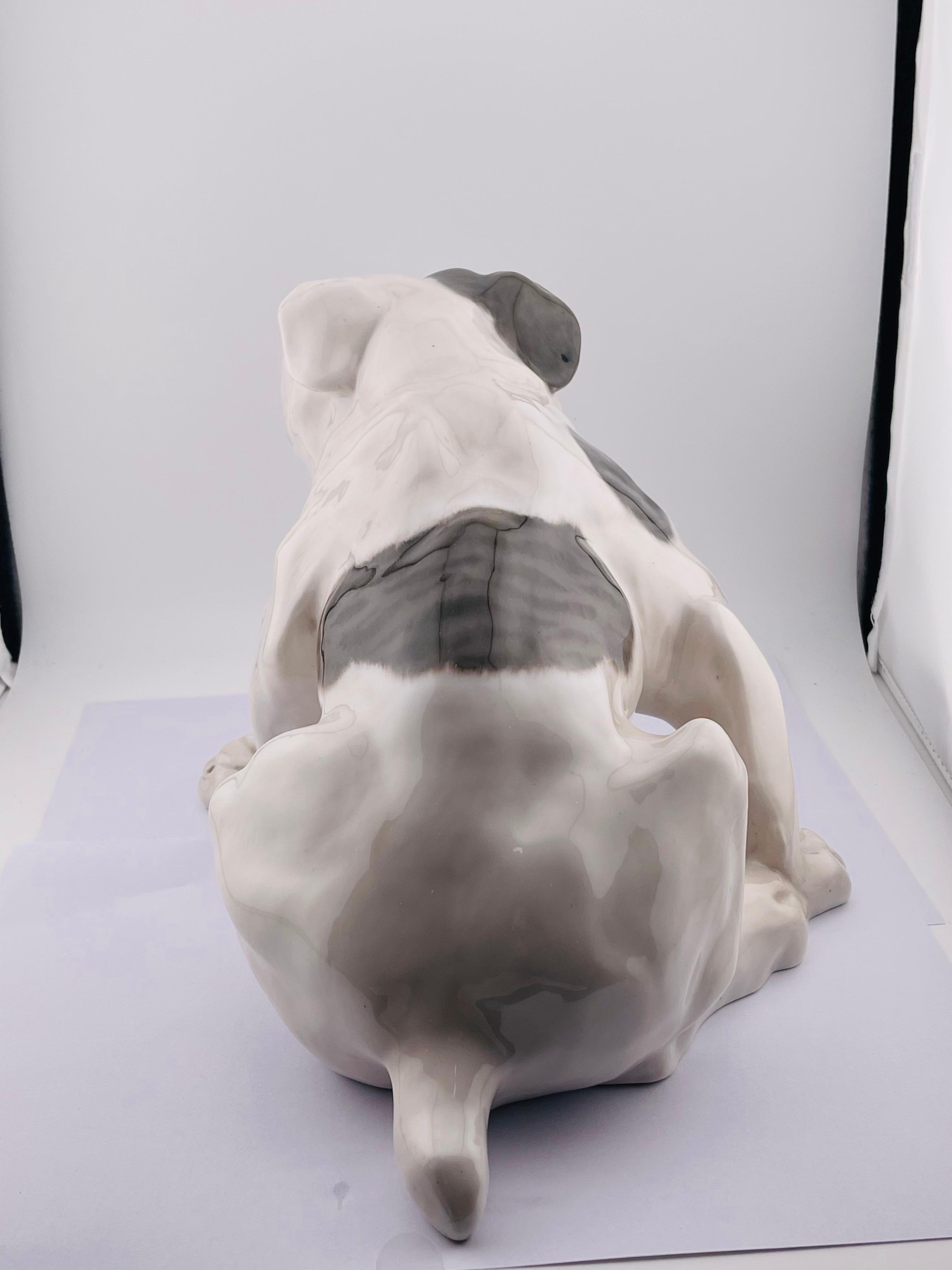 Figurina di bulldog inglese di Royal Copenhagen Tipo: Sottosmalto Design/One: Knud Kyhn in vendita 2