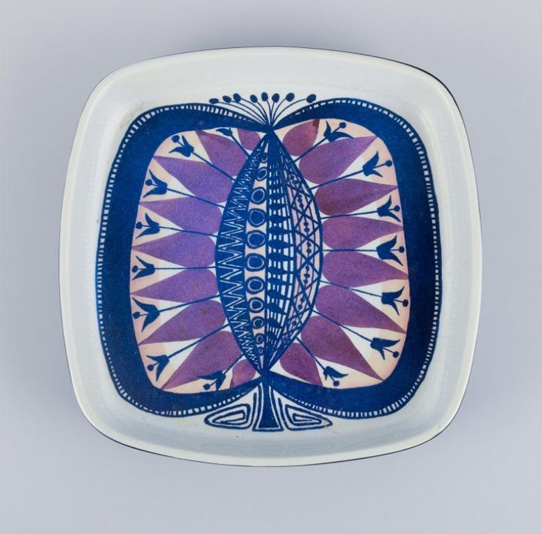 Danish Royal Copenhagen, faience bowl with motif of peacock in modernist style. 1970s.  For Sale