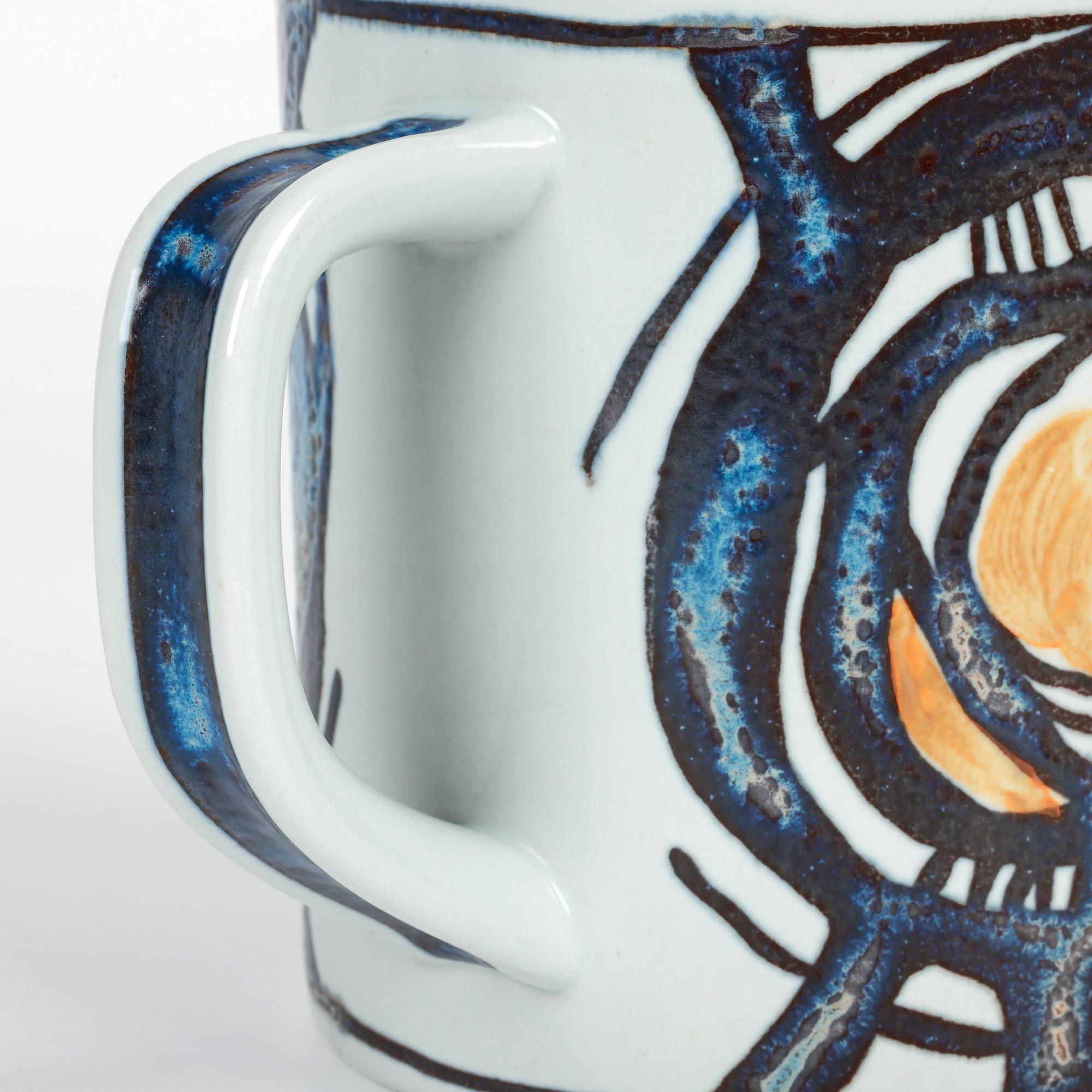 Taza de loza Royal Copenhagen Diseño Gert Hiort Petersen Año 1973 en venta 5