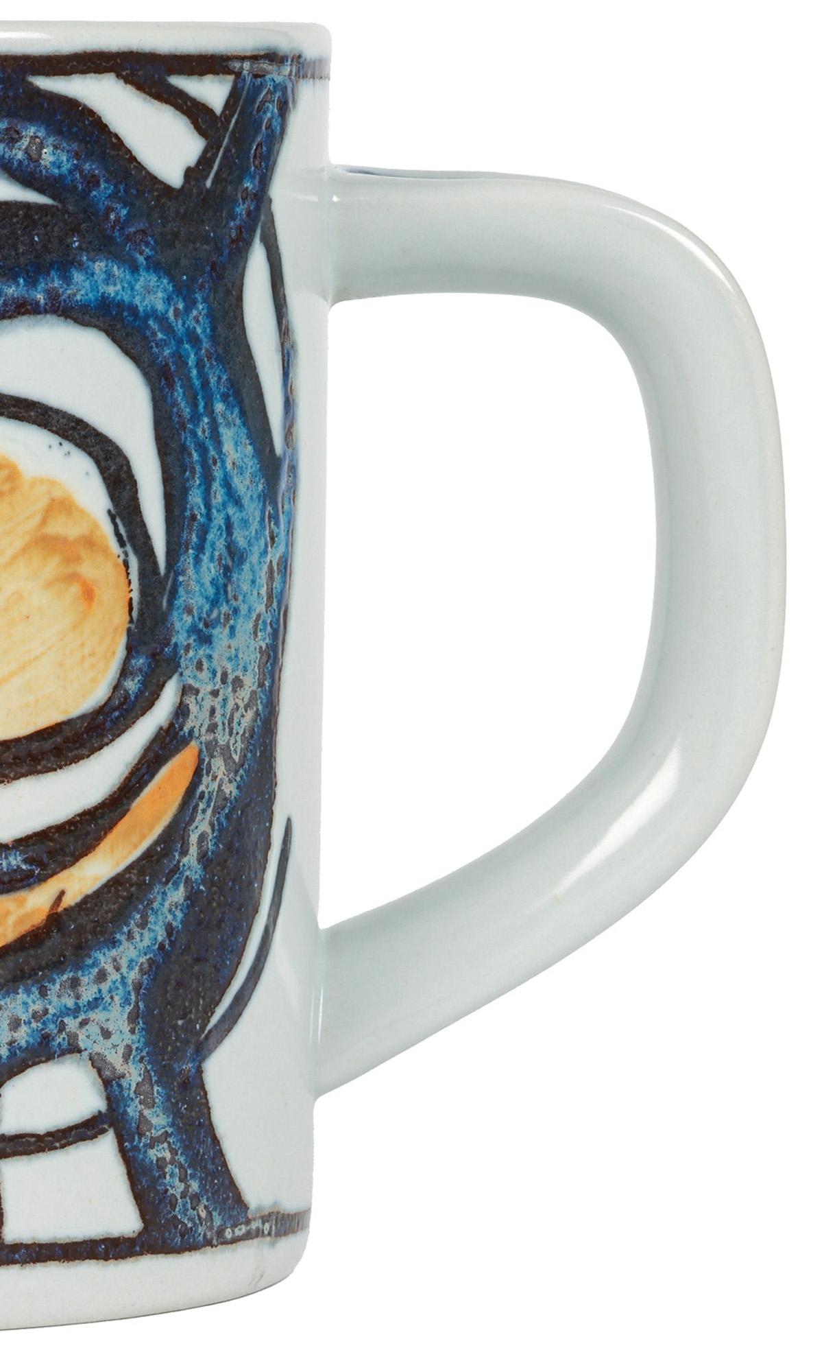 Taza de loza Royal Copenhagen Diseño Gert Hiort Petersen Año 1973 Moderno de mediados de siglo en venta