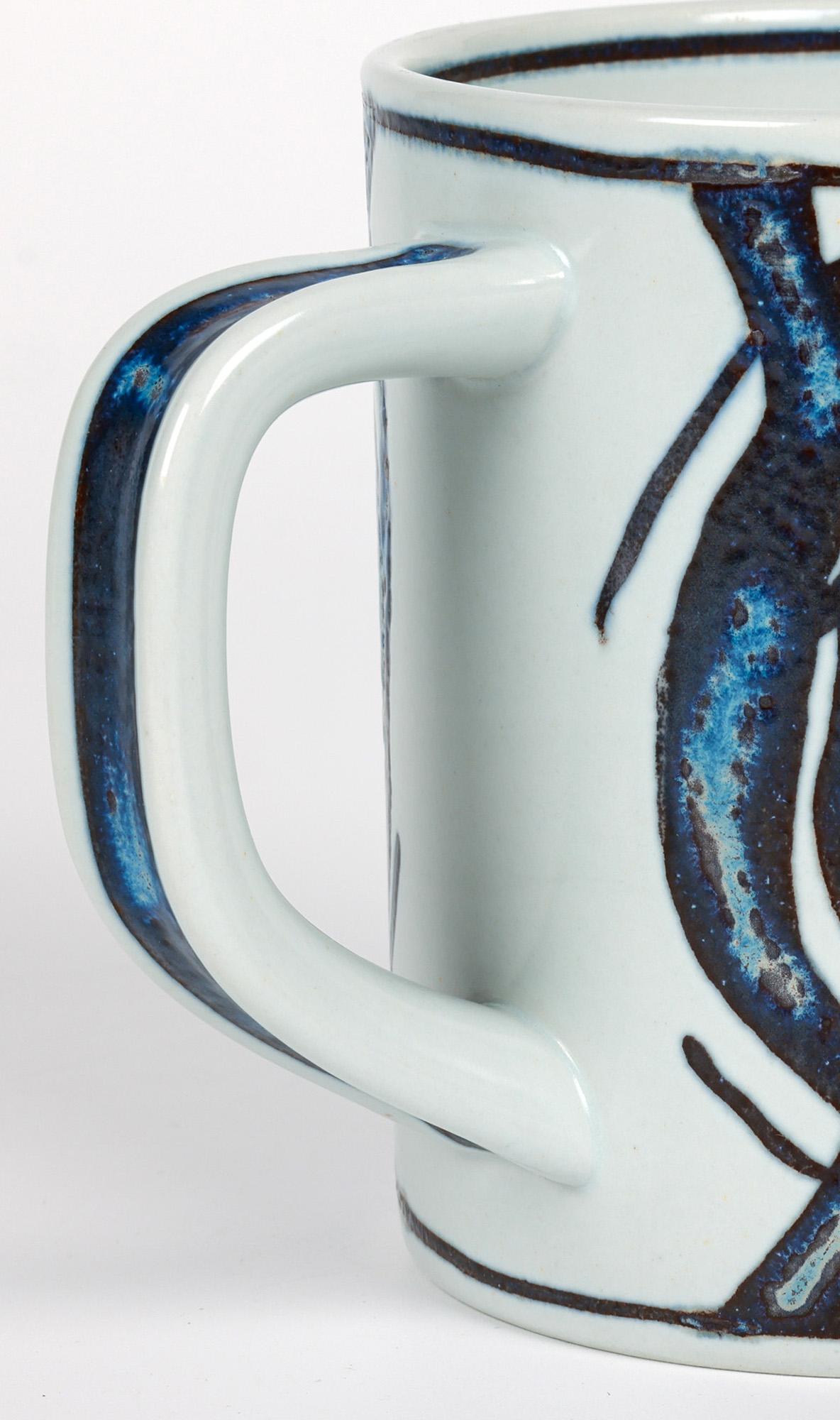 Taza de loza Royal Copenhagen Diseño Gert Hiort Petersen Año 1973 Glaseado en venta