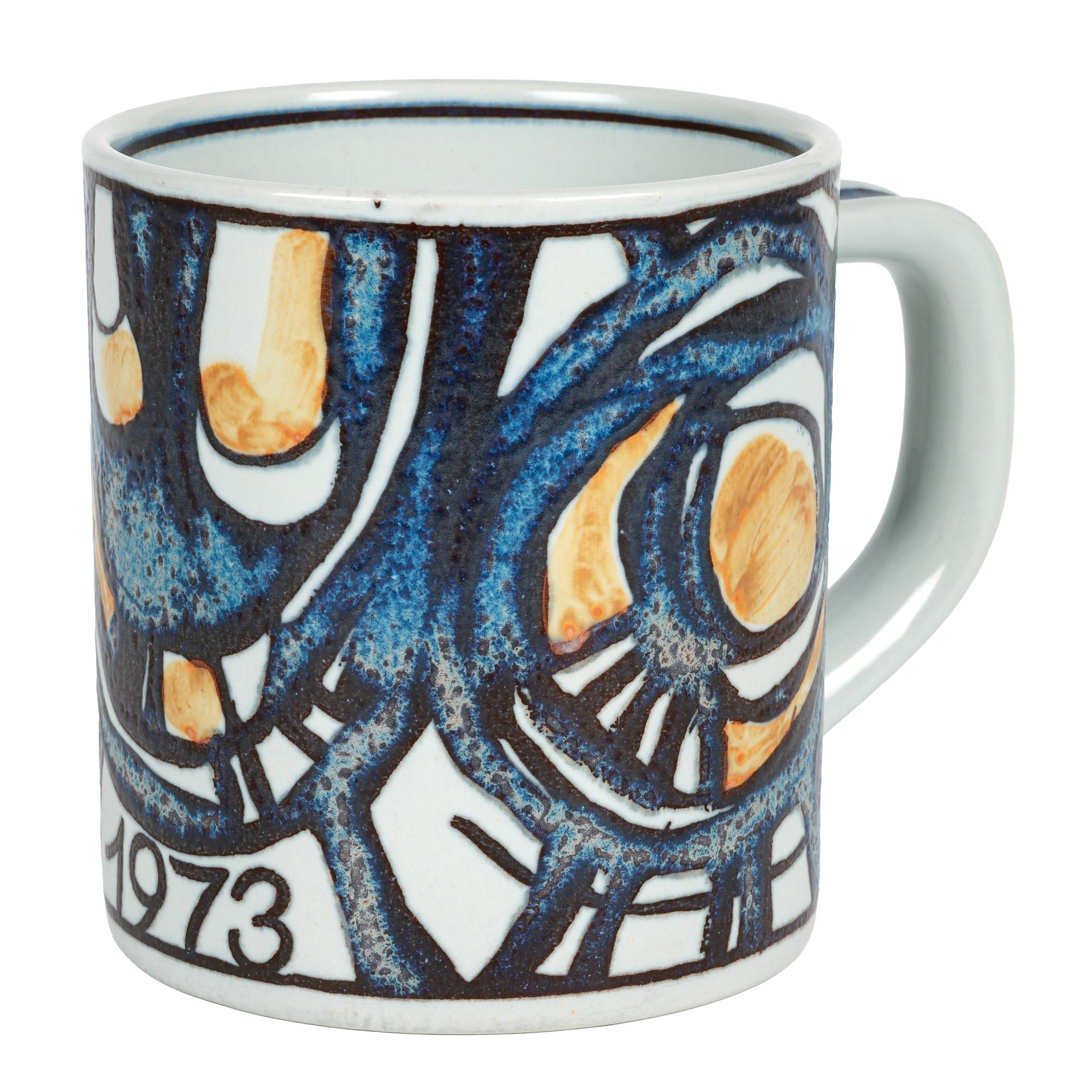 Taza de loza Royal Copenhagen Diseño Gert Hiort Petersen Año 1973 Porcelana en venta