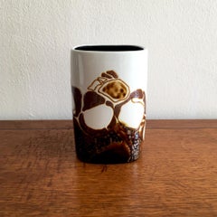 Royal Copenhagen Fajance by Ellen Malmer Jarrón blanco y marrón 668/ 3685