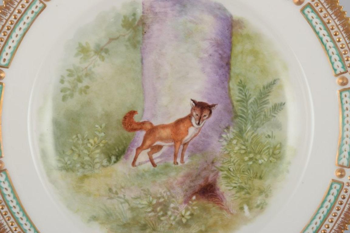 Royal Copenhagen Fauna Danica, piatto da portata con il motivo di una volpe.
Dipinto a mano. Cerchio d'oro.
Verniciato fuori dalla fabbrica.
Datazione: 1926
Firmato da Dodo.
Condizioni perfette.
Seconda qualità di fabbrica.
Dimensioni: Diametro 25,0
