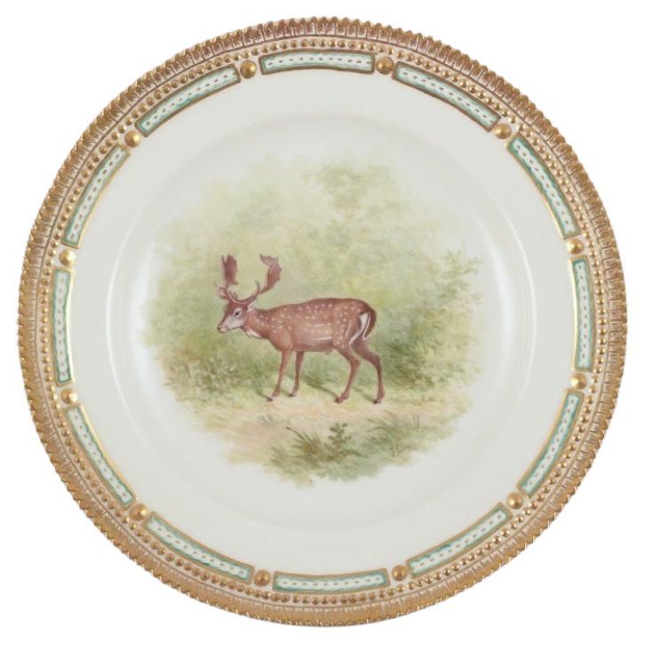 Royal Copenhagen Fauna Danica, piatto da portata con motivo di capriolo.