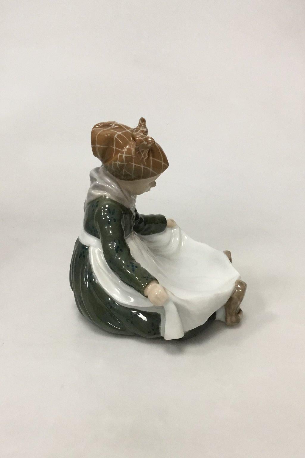 Royal Copenhagen Figurita Fanø Niña nº 1315 Porcelana en venta