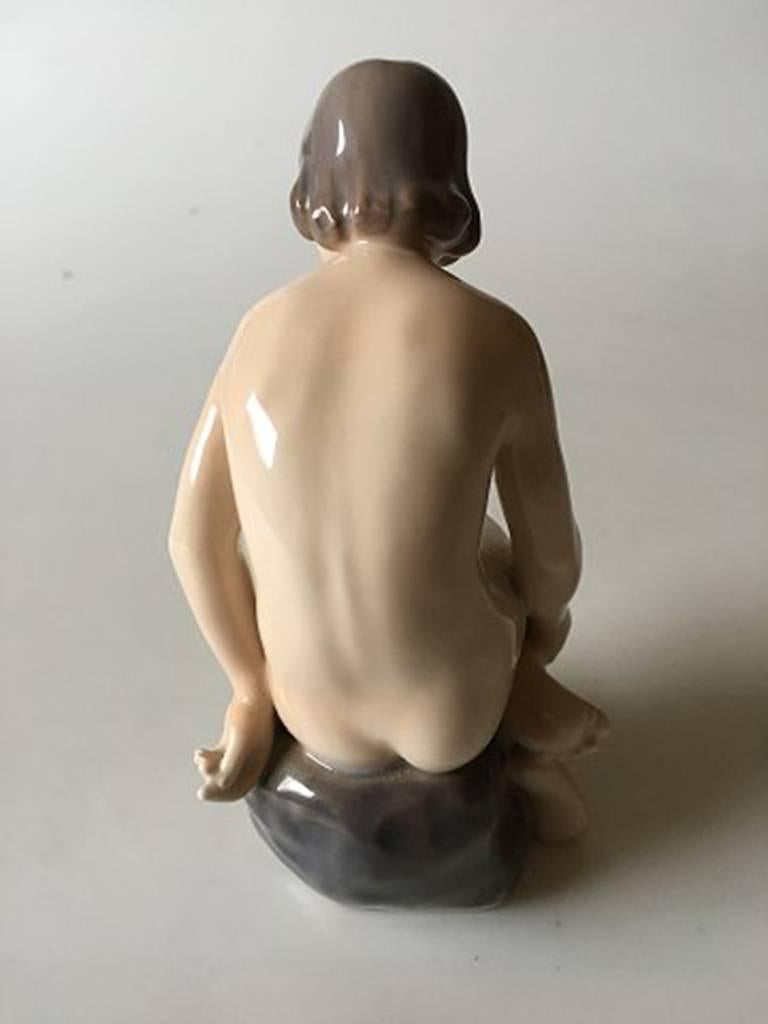 Art nouveau Figurine de jeune fille sur pierre Royal Copenhagen n° 4027 en vente