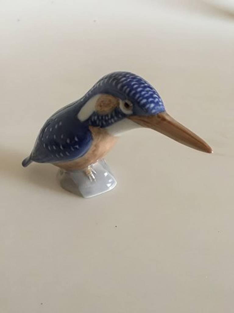 Royal Copenhagen figurine kingfisher #3234. Measures 10cm and is in good condition.